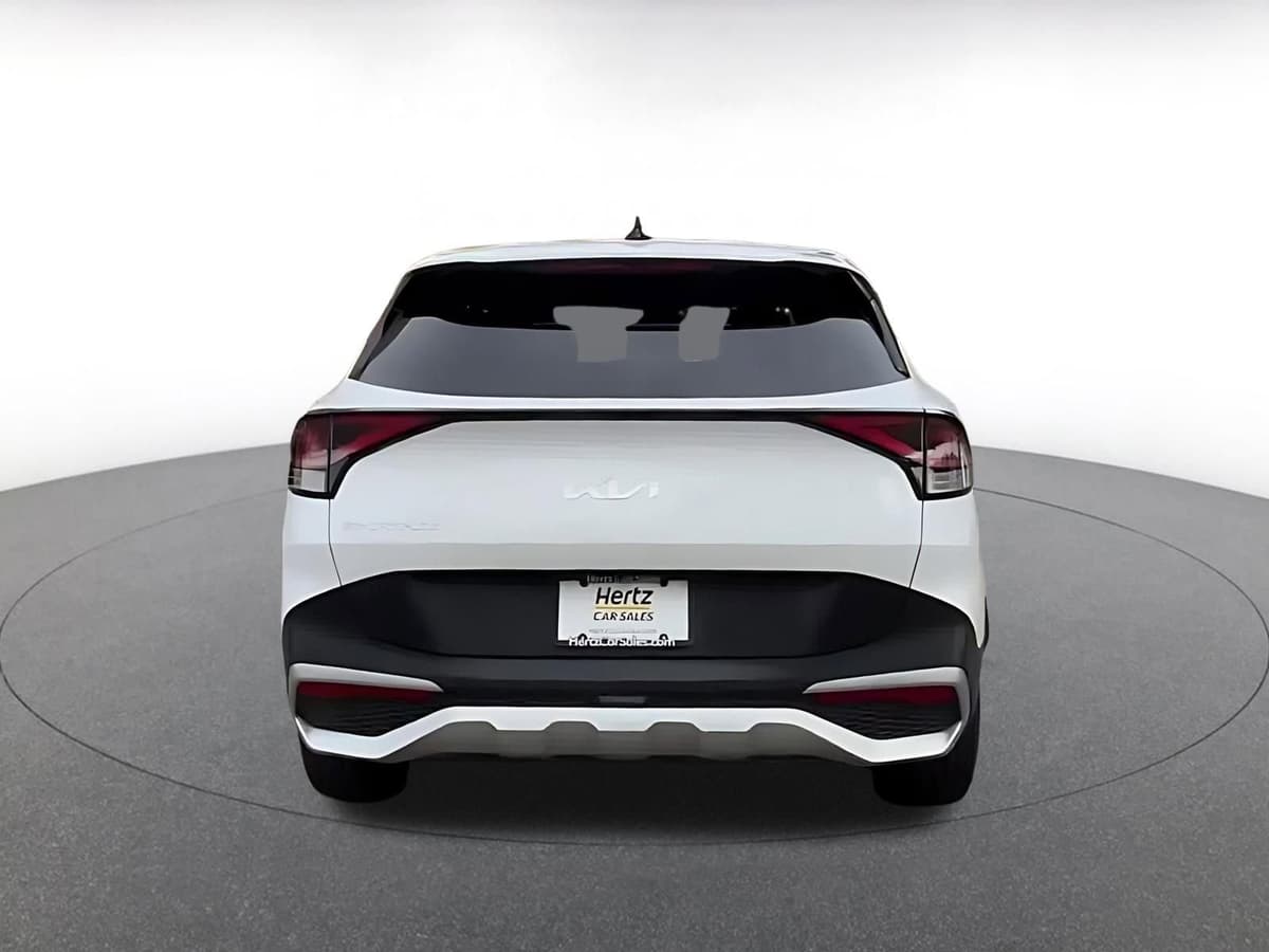 2025 Kia Sportage - Image 12