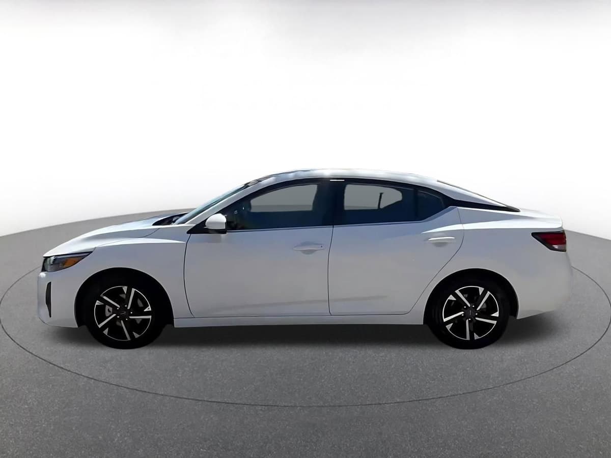 2025 Nissan Sentra - Image 8