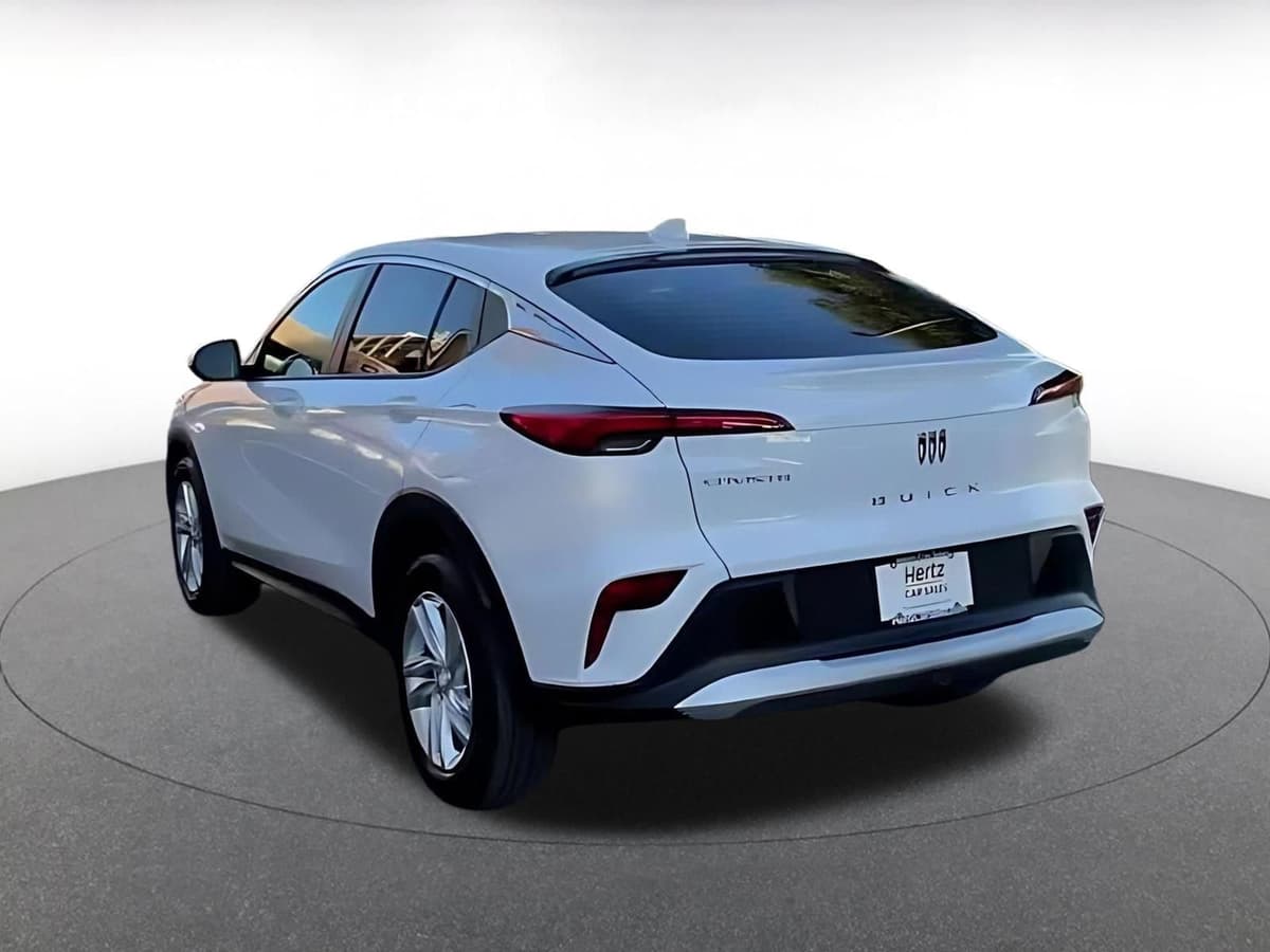 2025 Buick Envista - Image 3