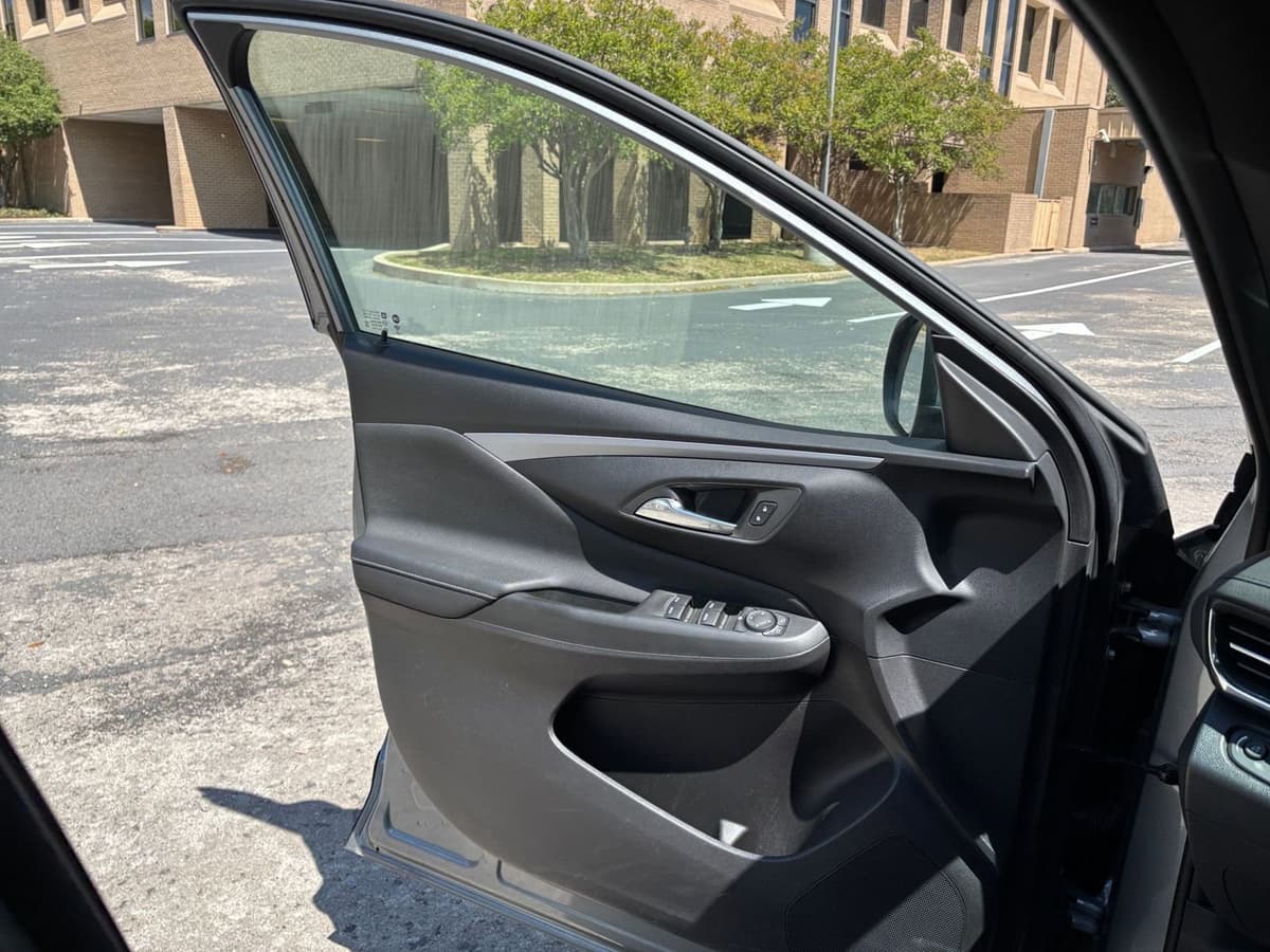 2025 Buick Envista - Image 18