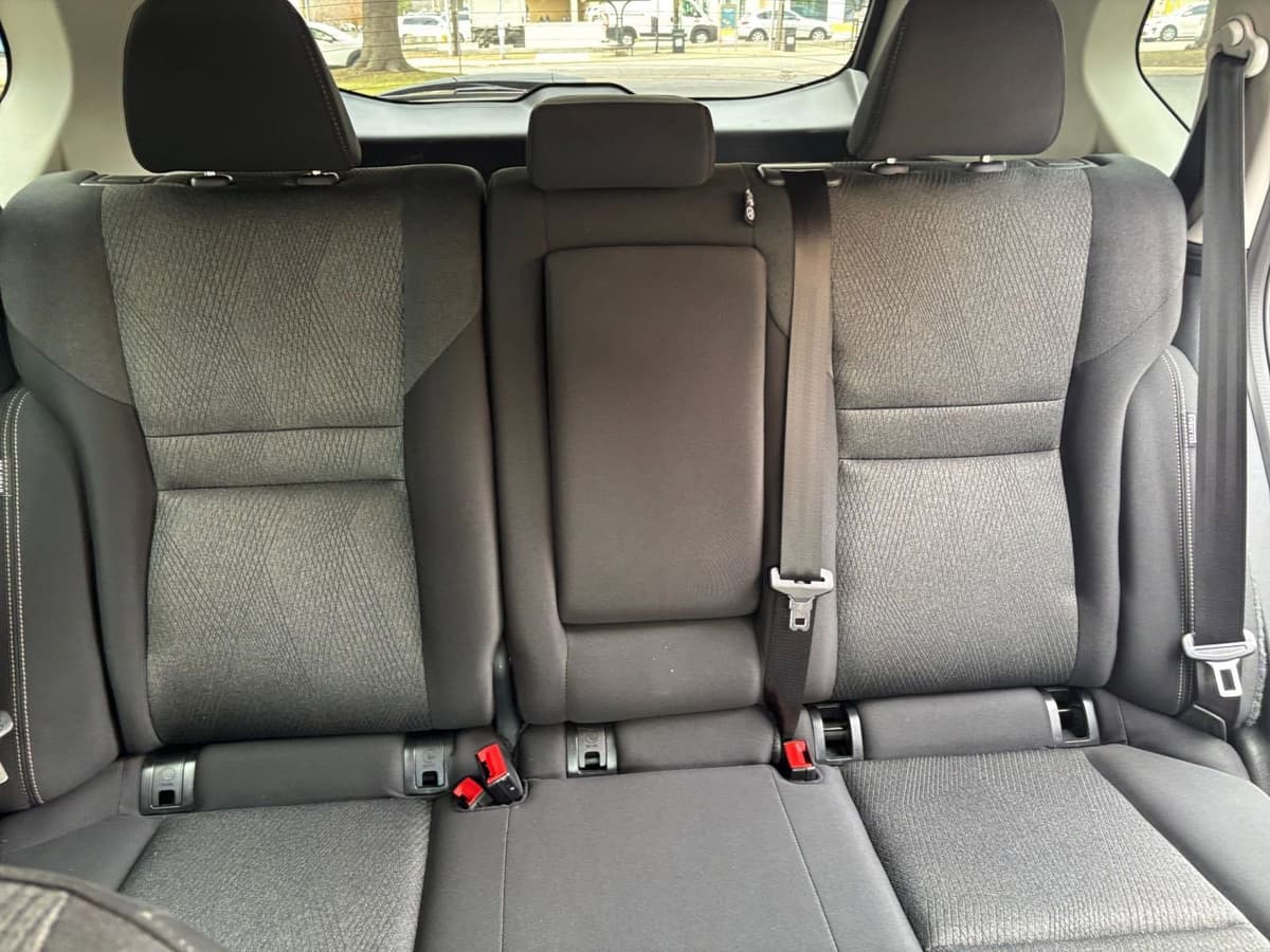 2025 Nissan Rogue - Image 33