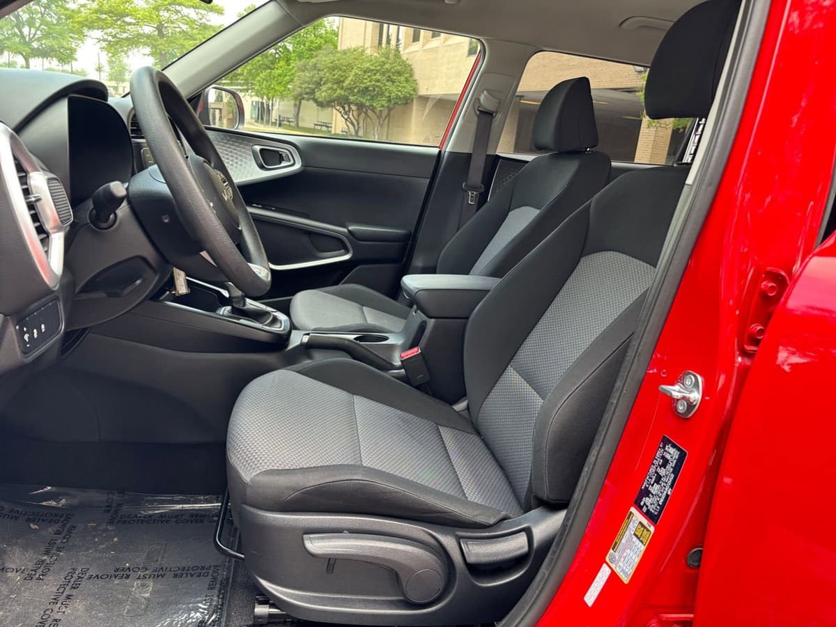 2025 Kia Soul - Image 22