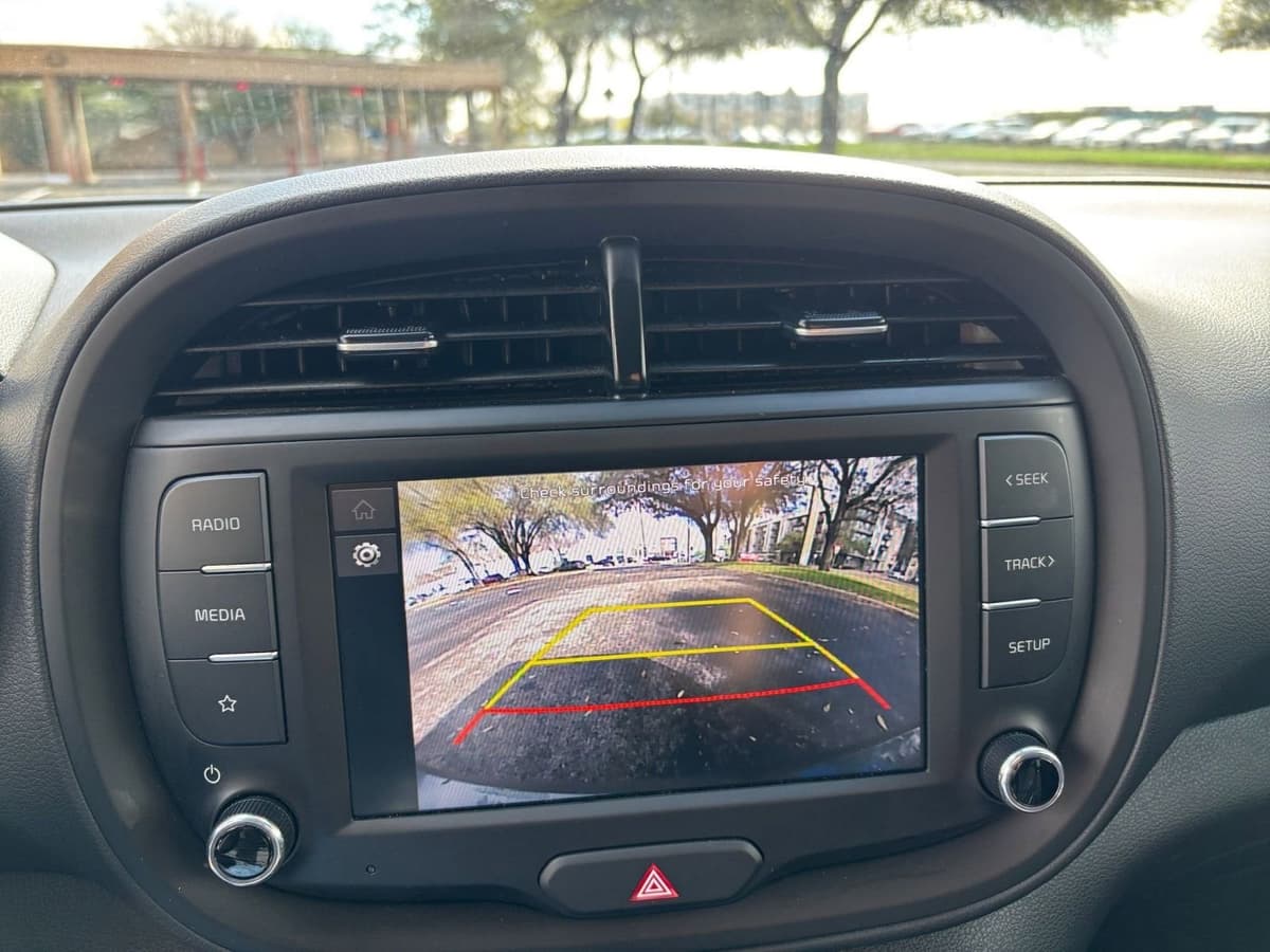 2025 Kia Sportage - Image 21