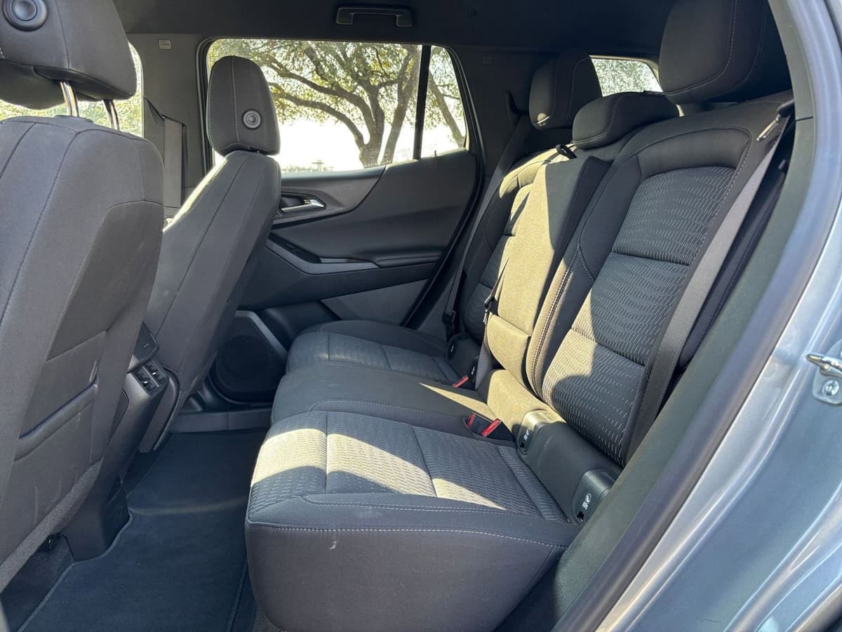 2025 Chevrolet Equinox - Image 21