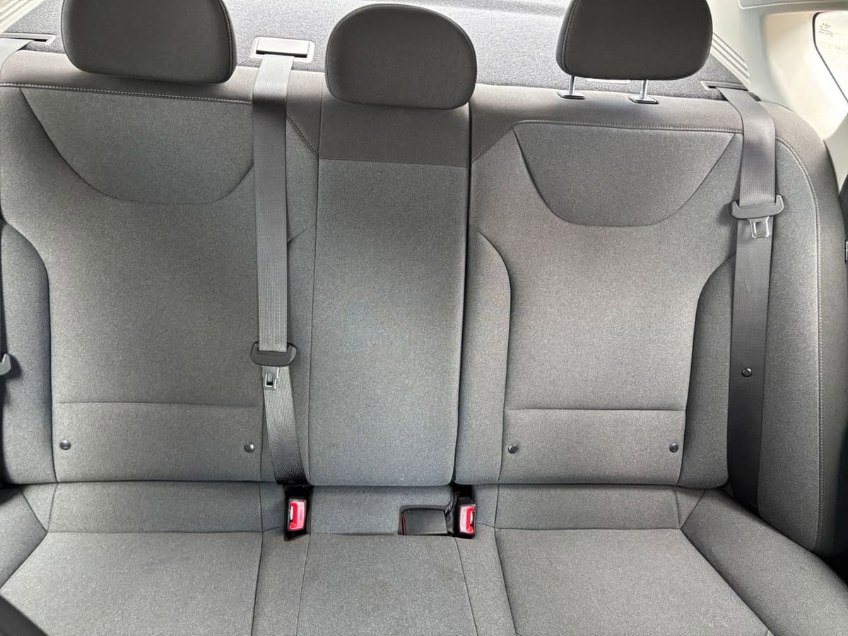 2025 Kia K4 - Image 33