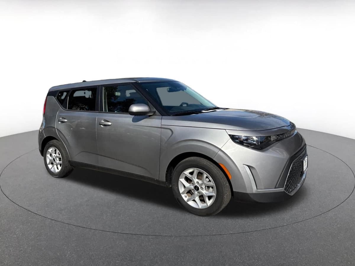 2025 Kia Soul - Image 1