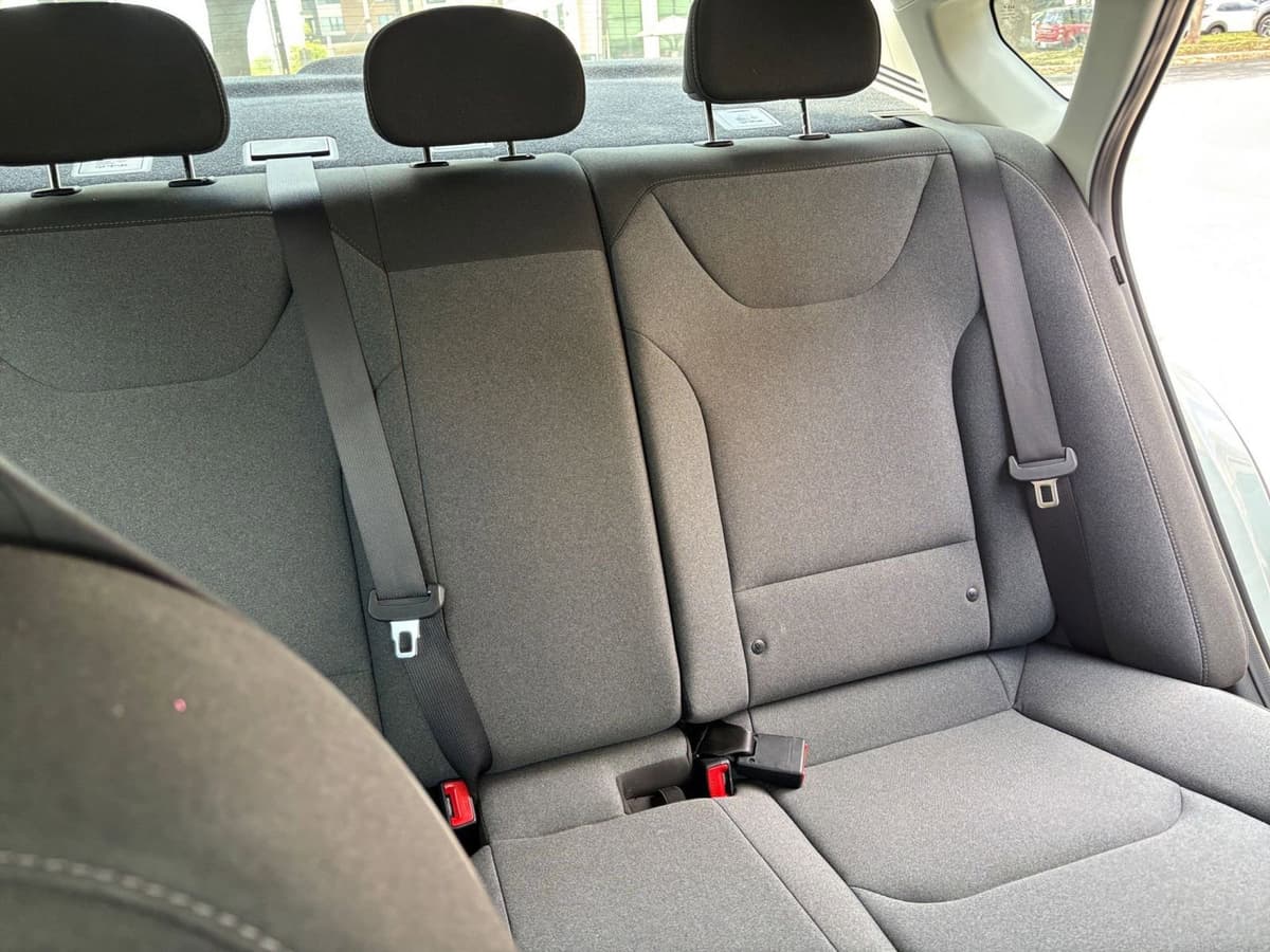 2025 Kia K4 - Image 32