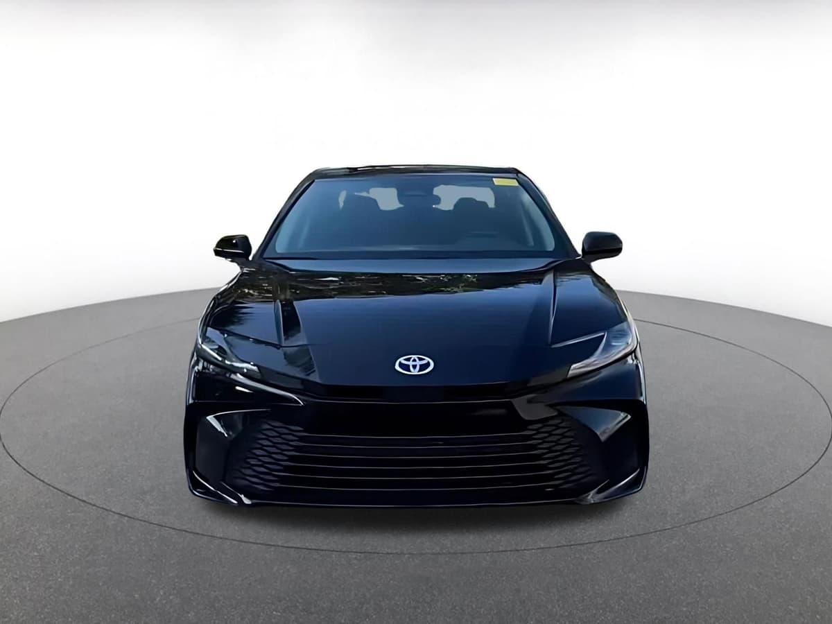 2025 Toyota Camry - Image 5