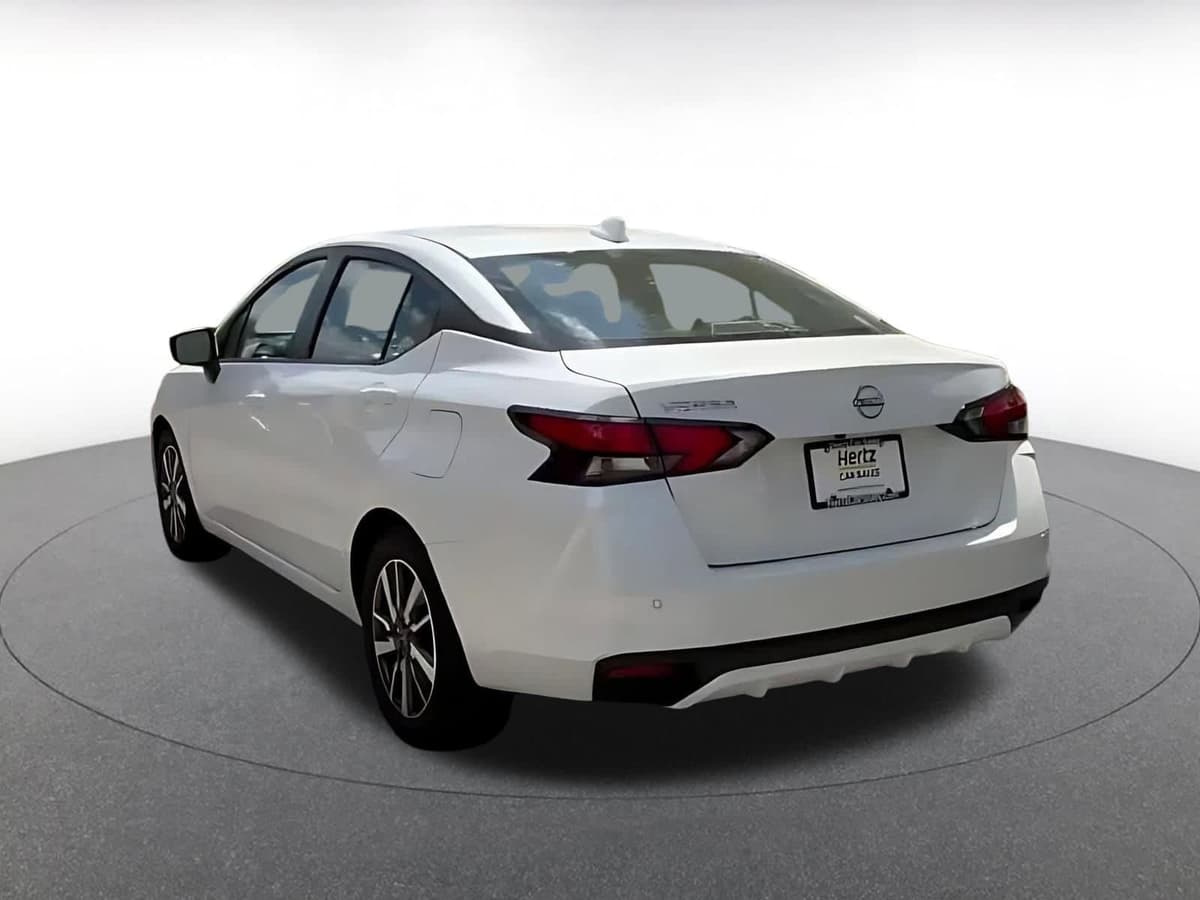 2025 Nissan Versa - Image 11