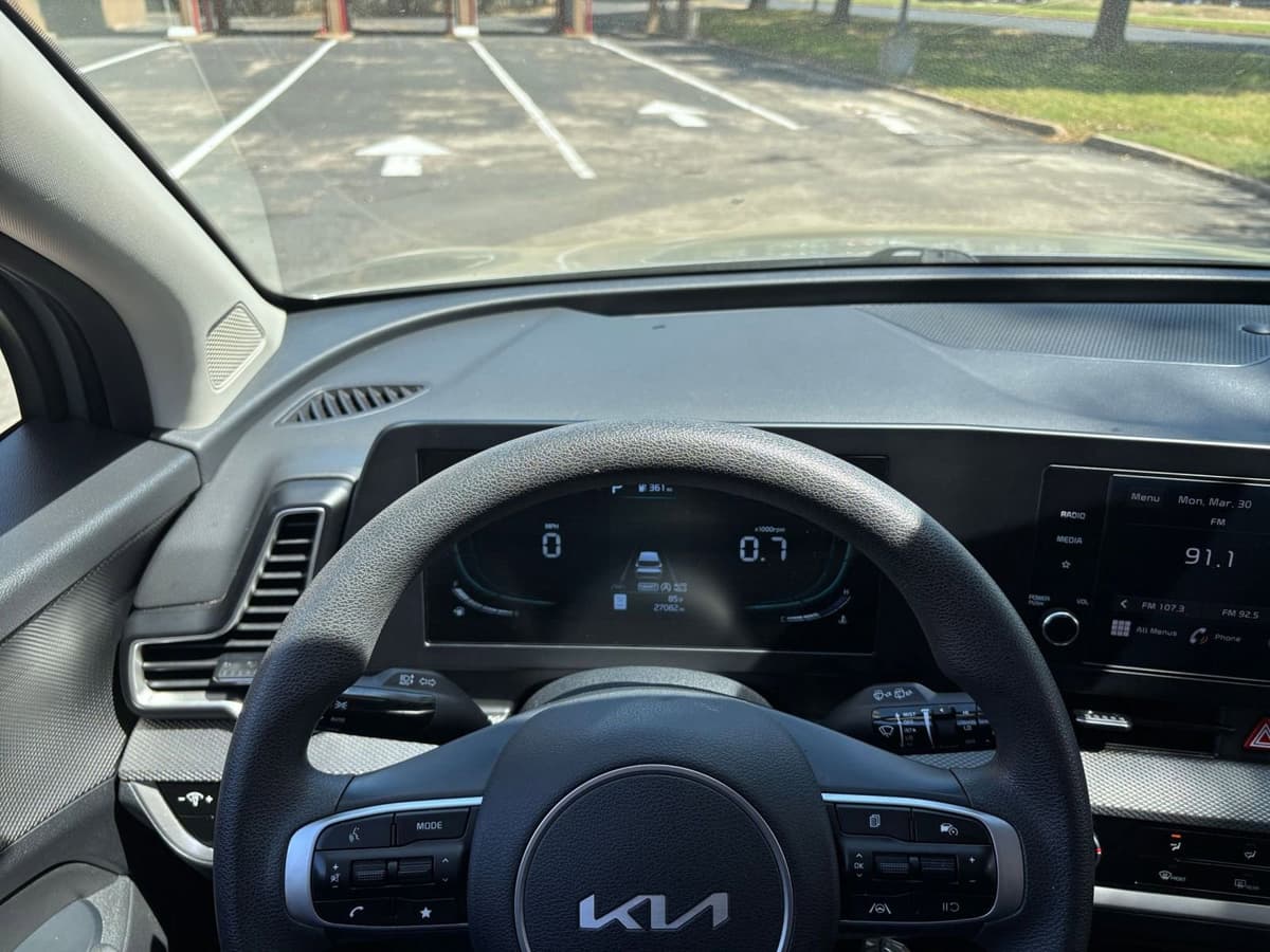 2025 Kia Sportage - Image 31