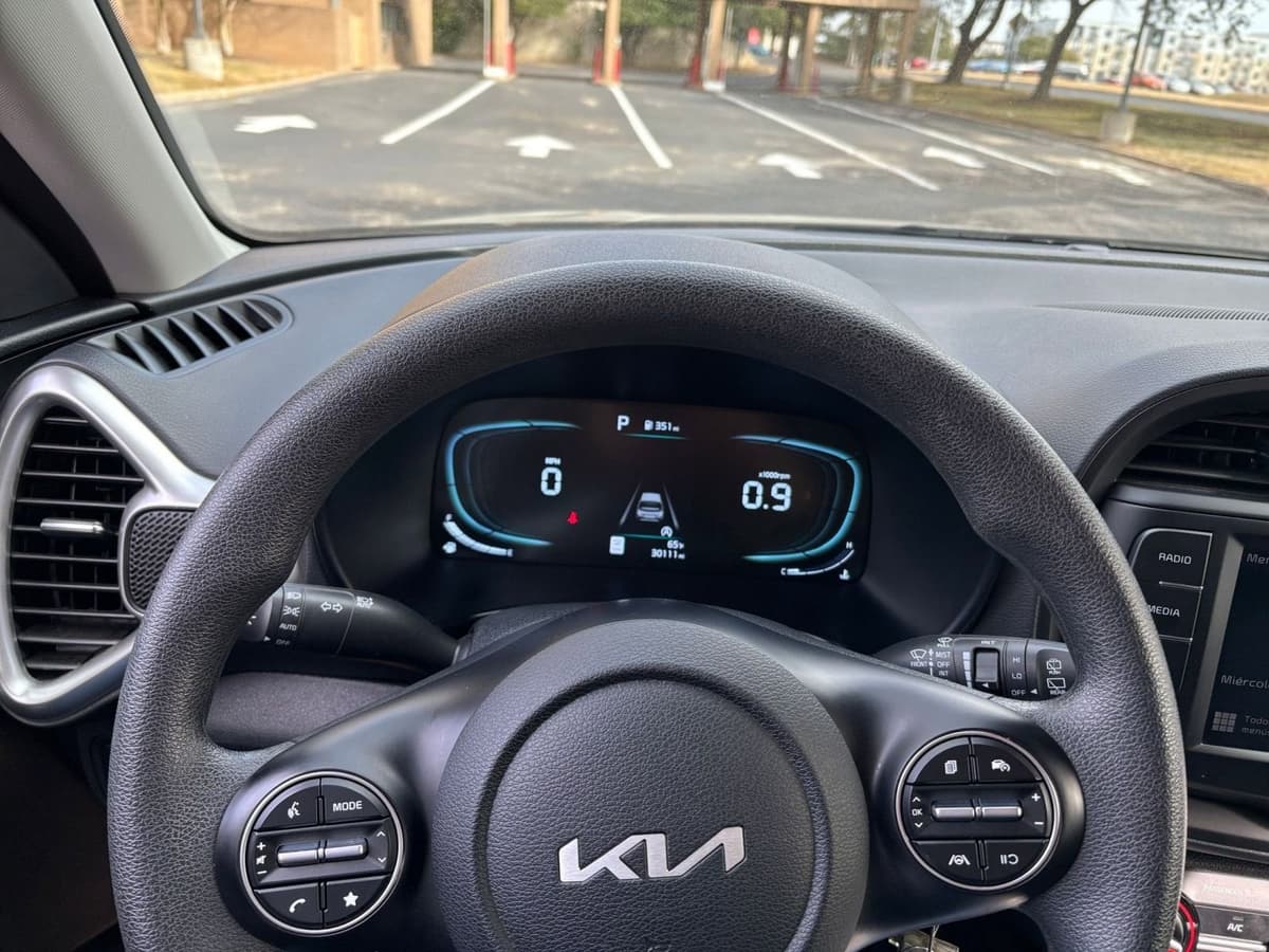 2025 Kia Soul - Image 29