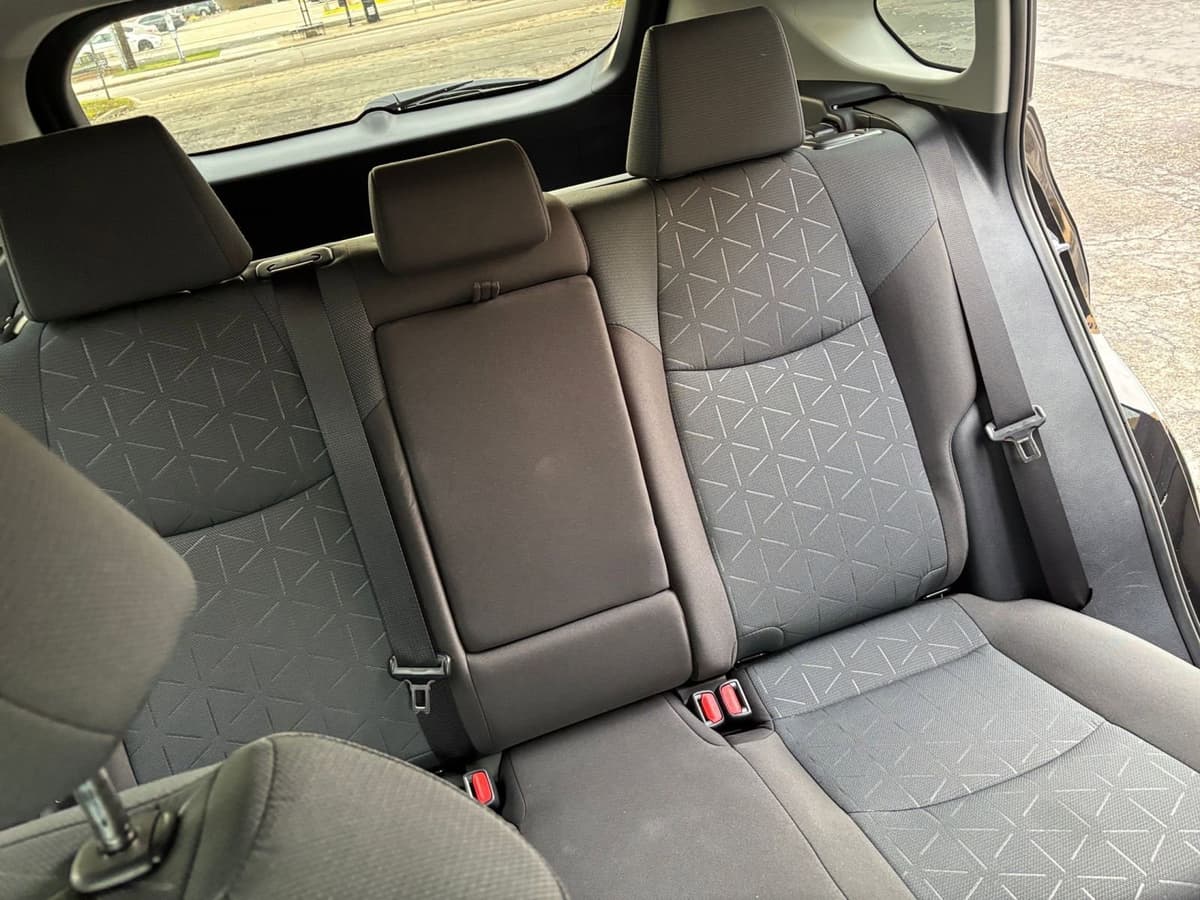 2025 Toyota RAV4 - Image 32