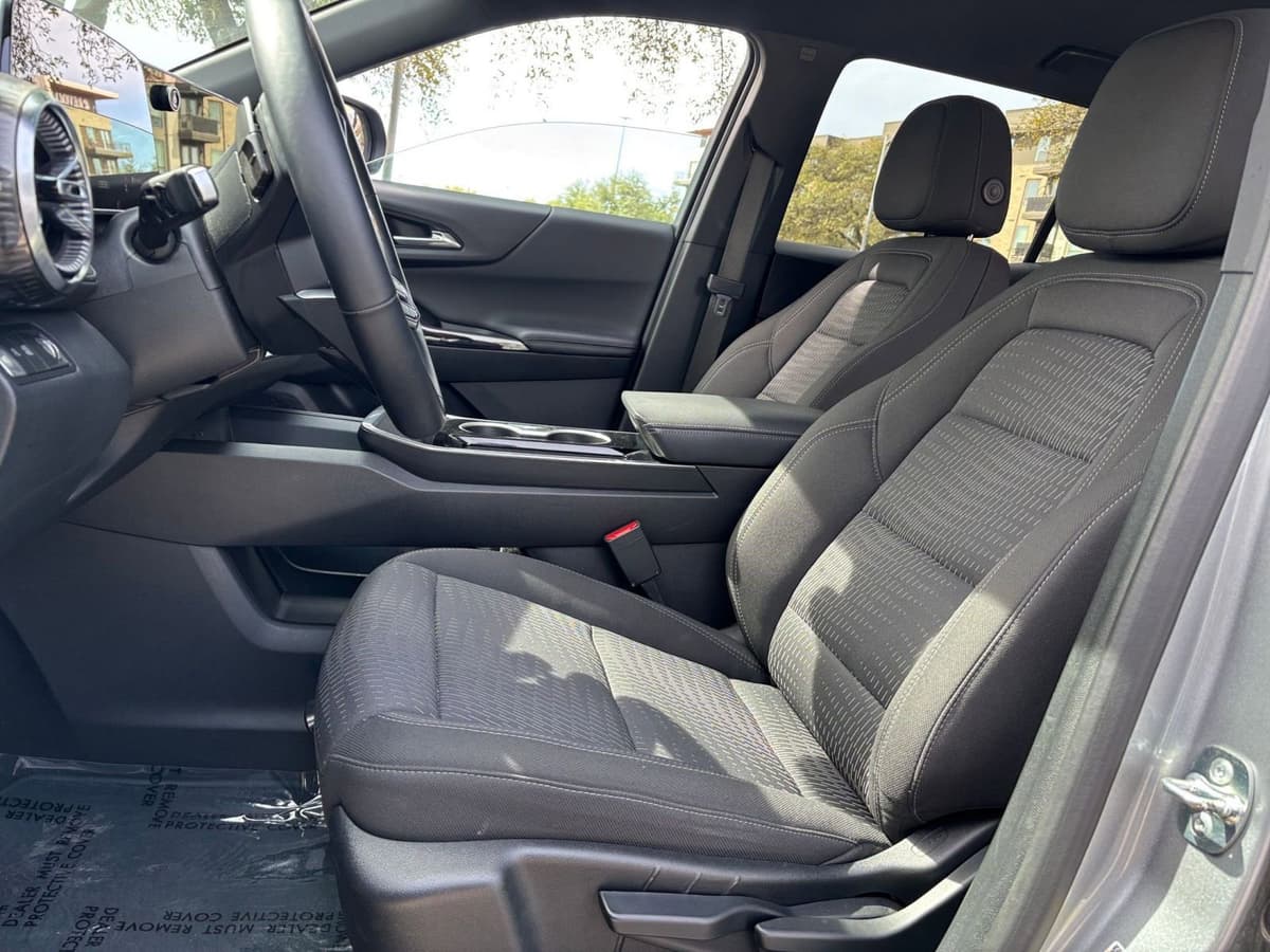 2025 Chevrolet Equinox - Image 22