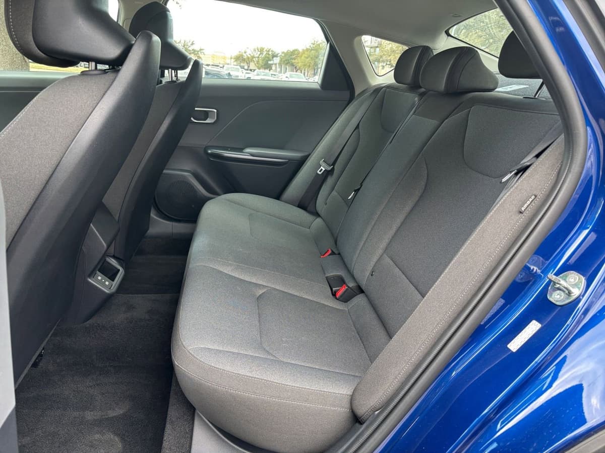 2025 Kia K4 - Image 21