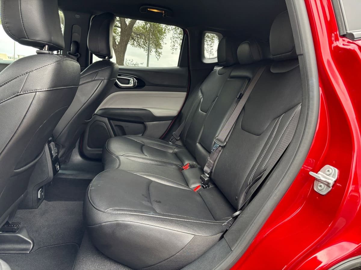 2025 Jeep Compass - Image 20