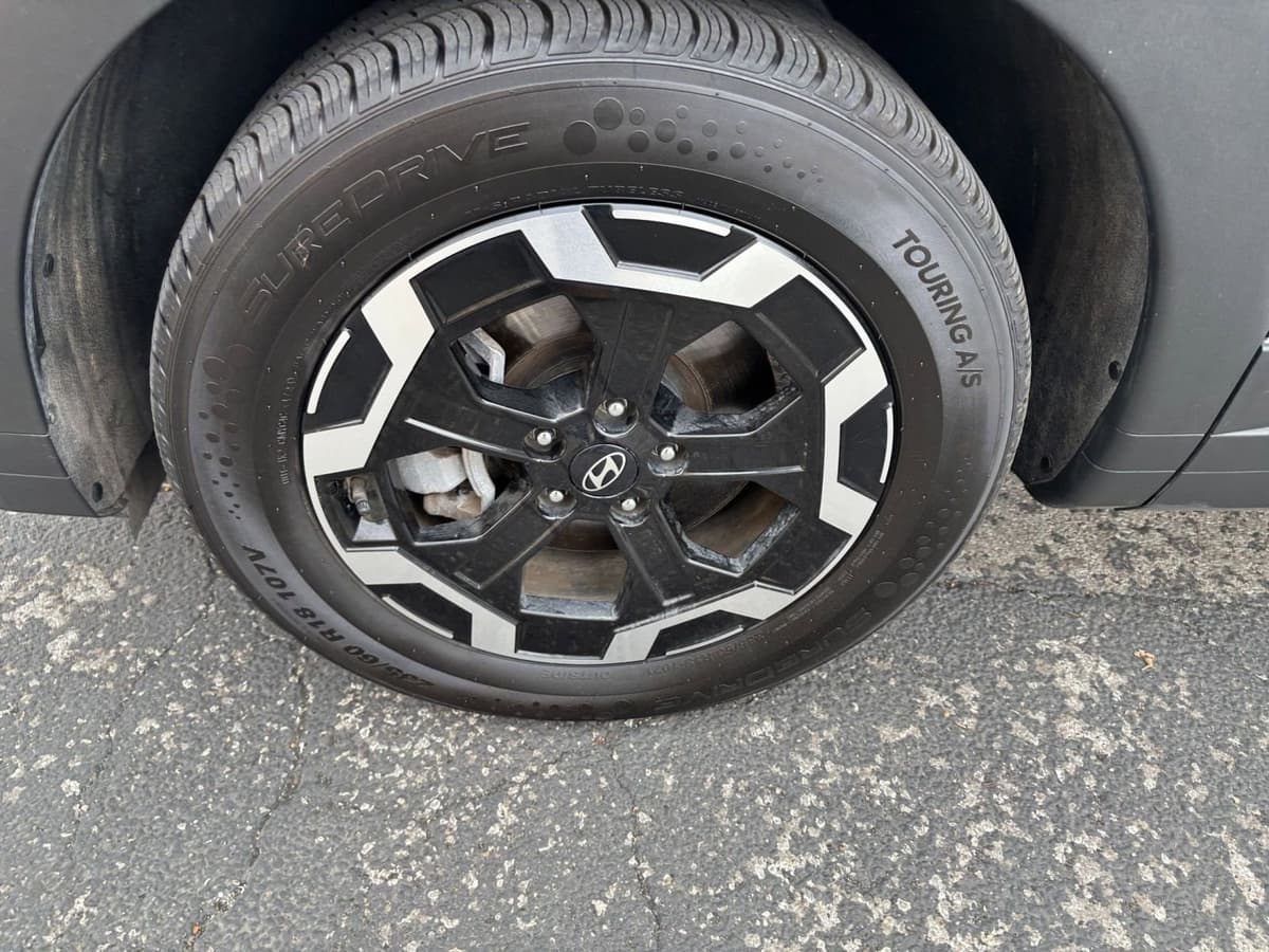 2025 Hyundai Santa Fe - Image 25