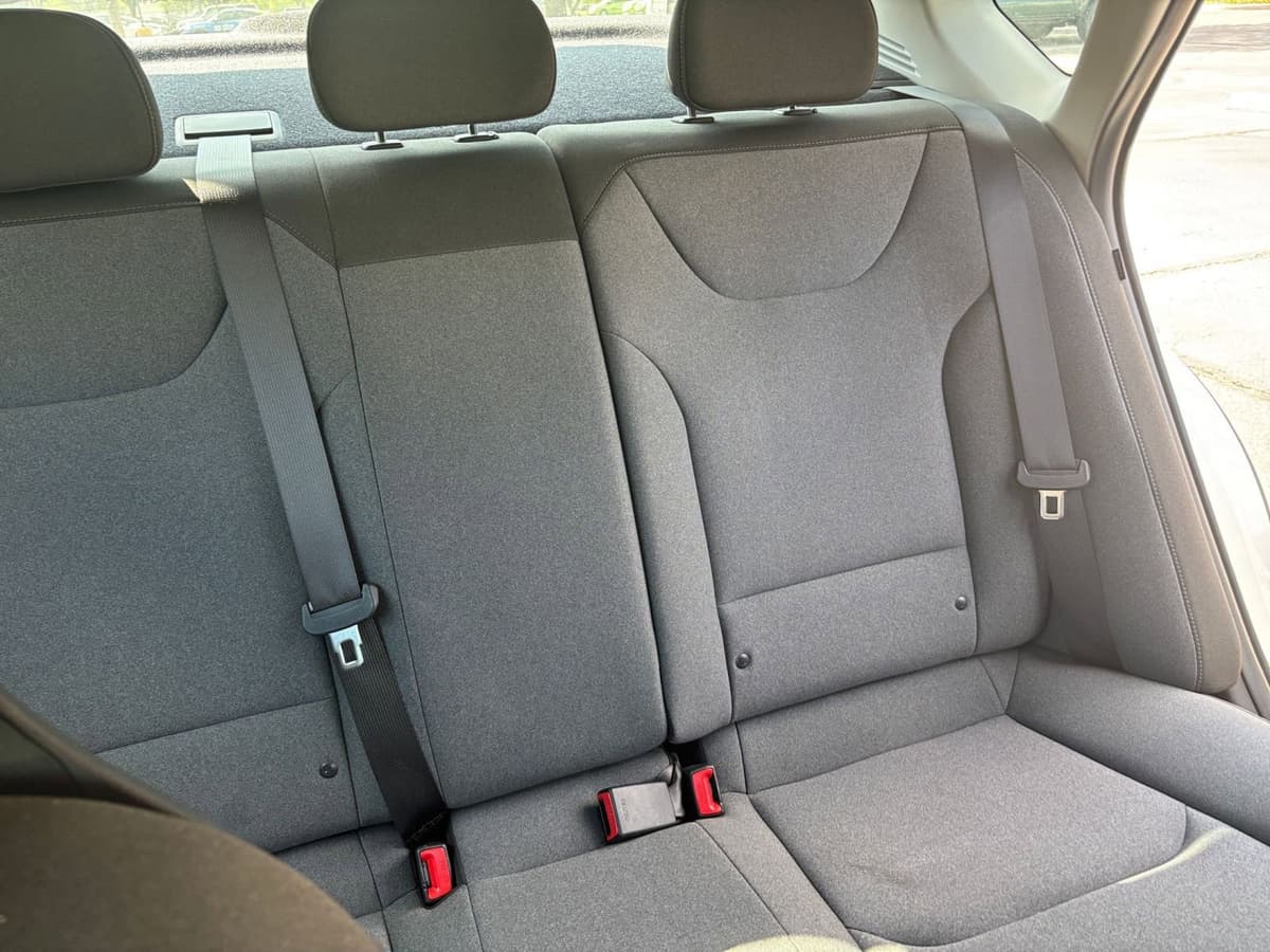 2025 Kia K4 - Image 32