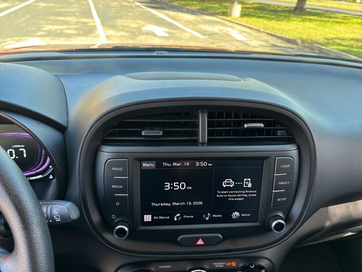 2025 Kia Soul - Image 17