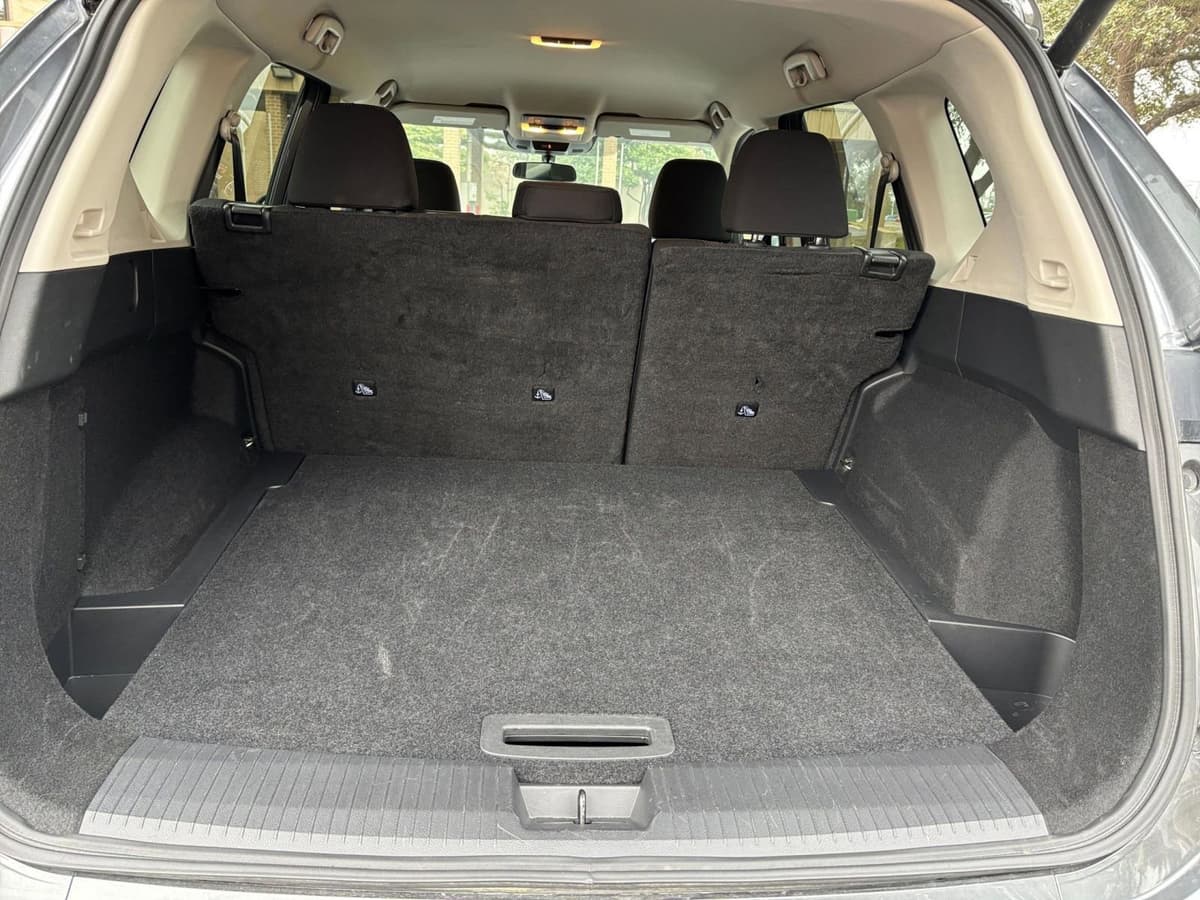 2025 Nissan Rogue - Image 25