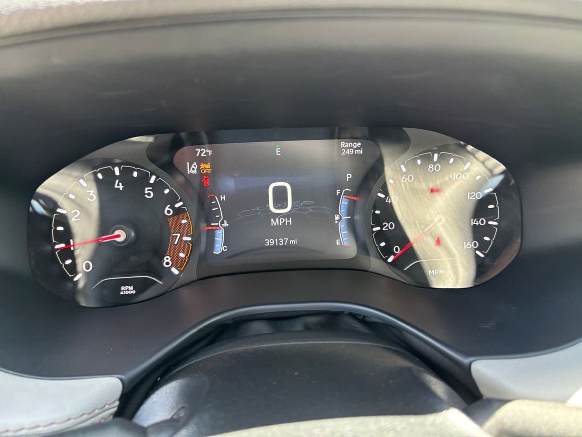 2025 Jeep Compass - Image 35