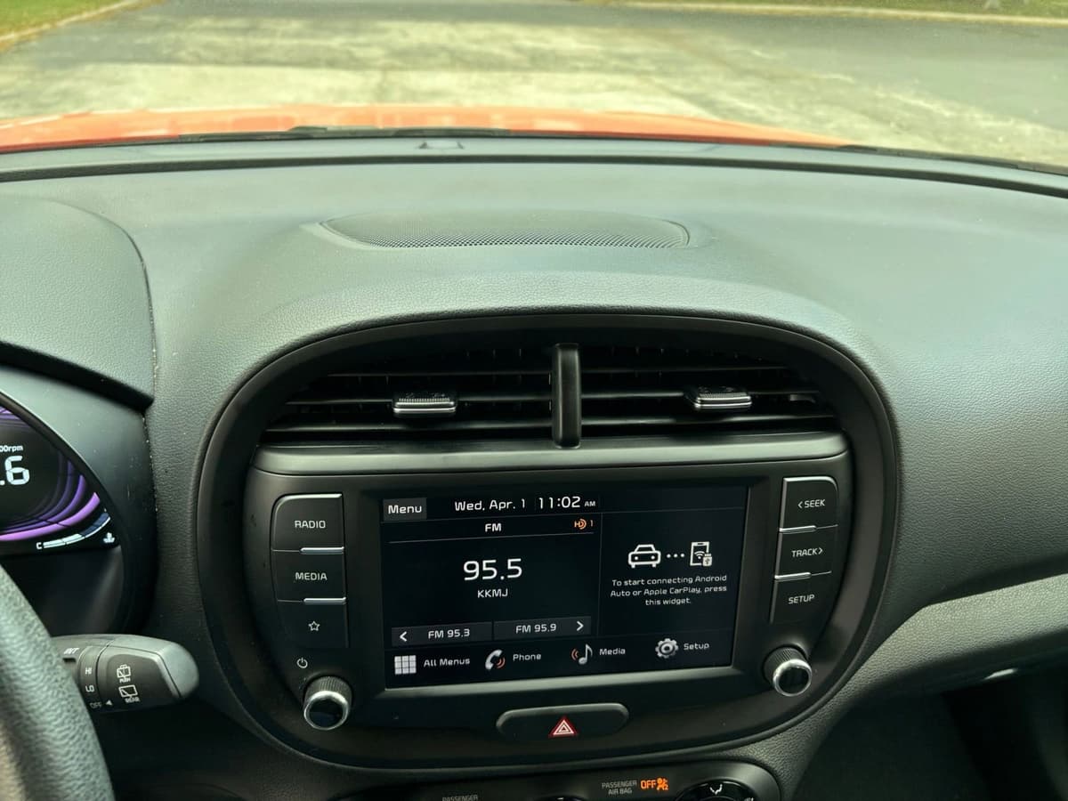 2025 Kia Soul - Image 17