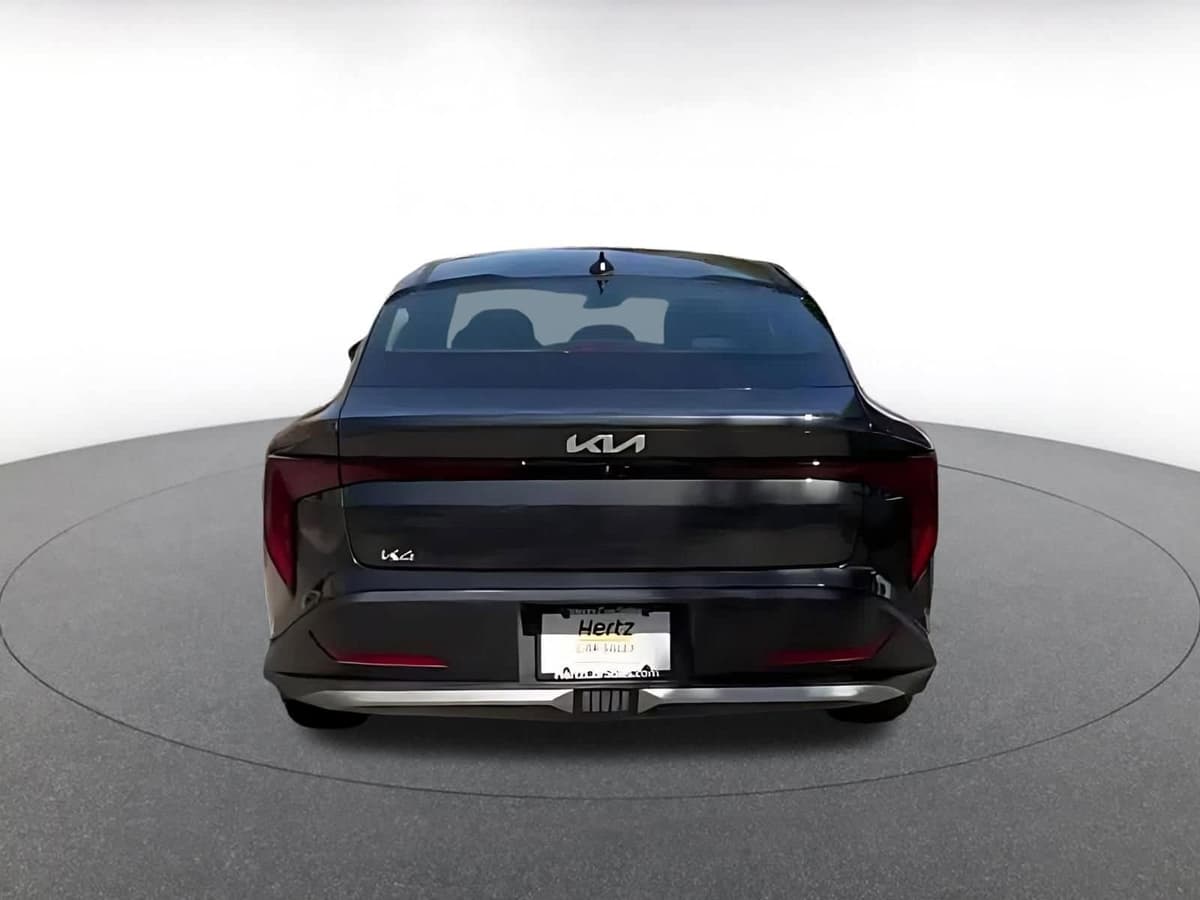 2025 Kia K4 - Image 11