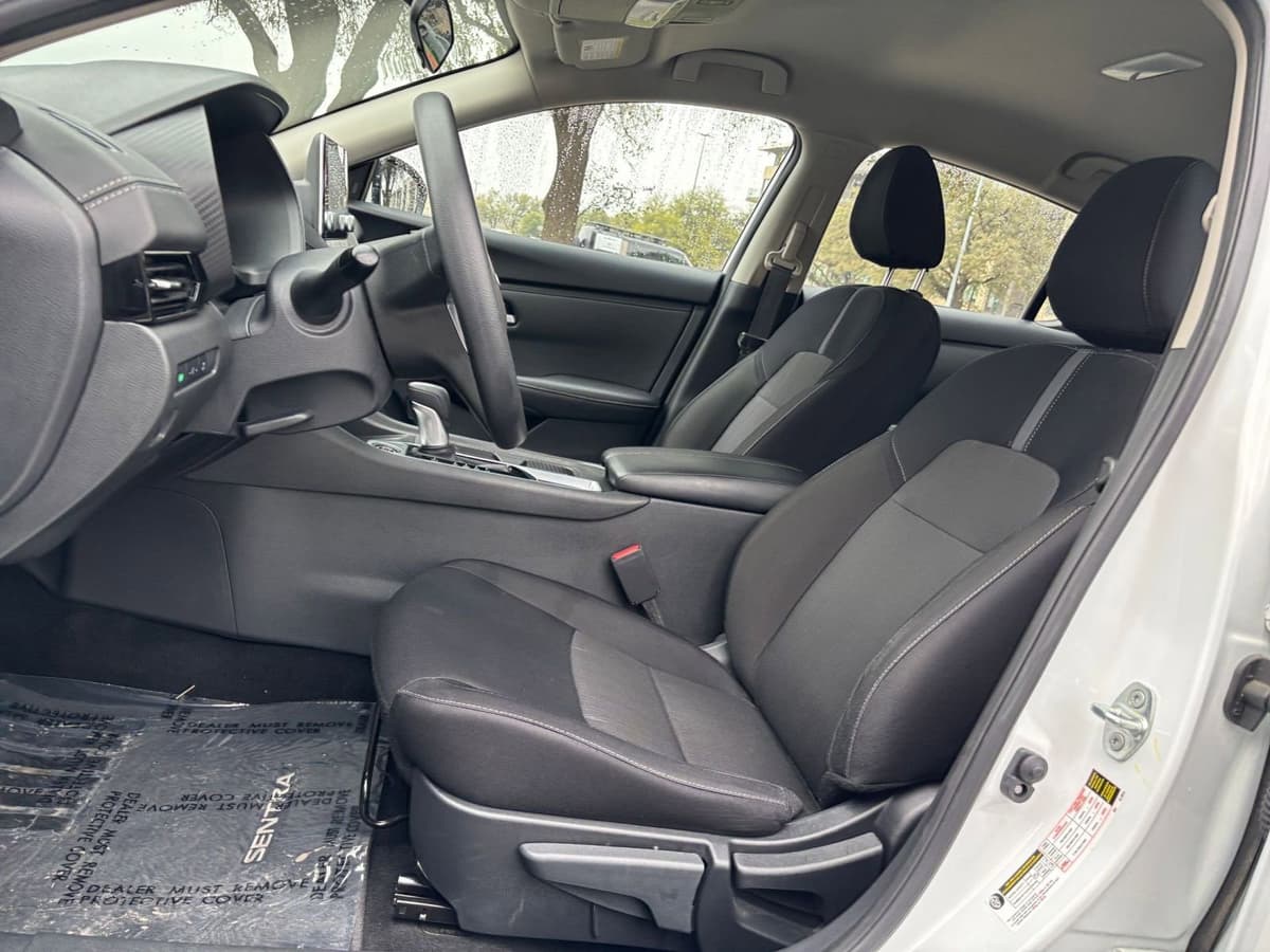 2025 Nissan Sentra - Image 22