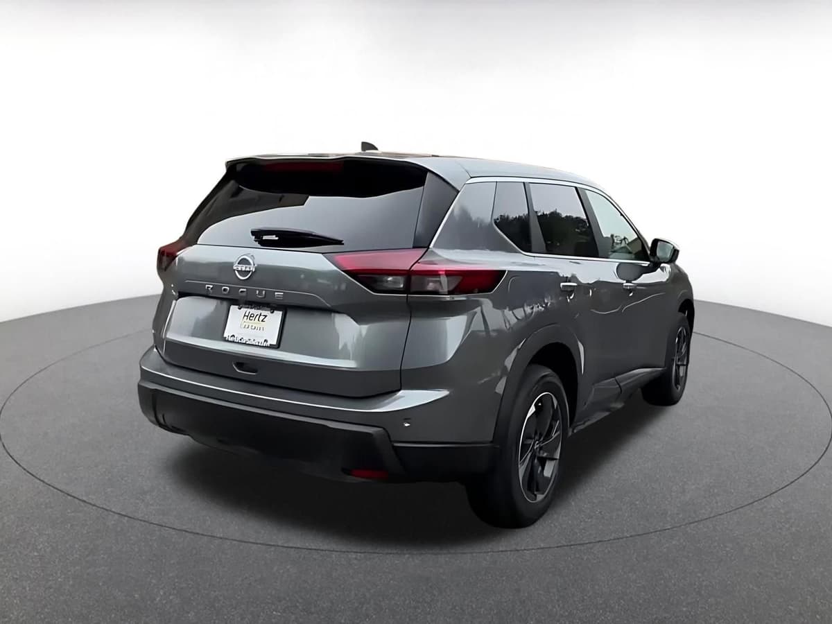 2025 Nissan Rogue - Image 13