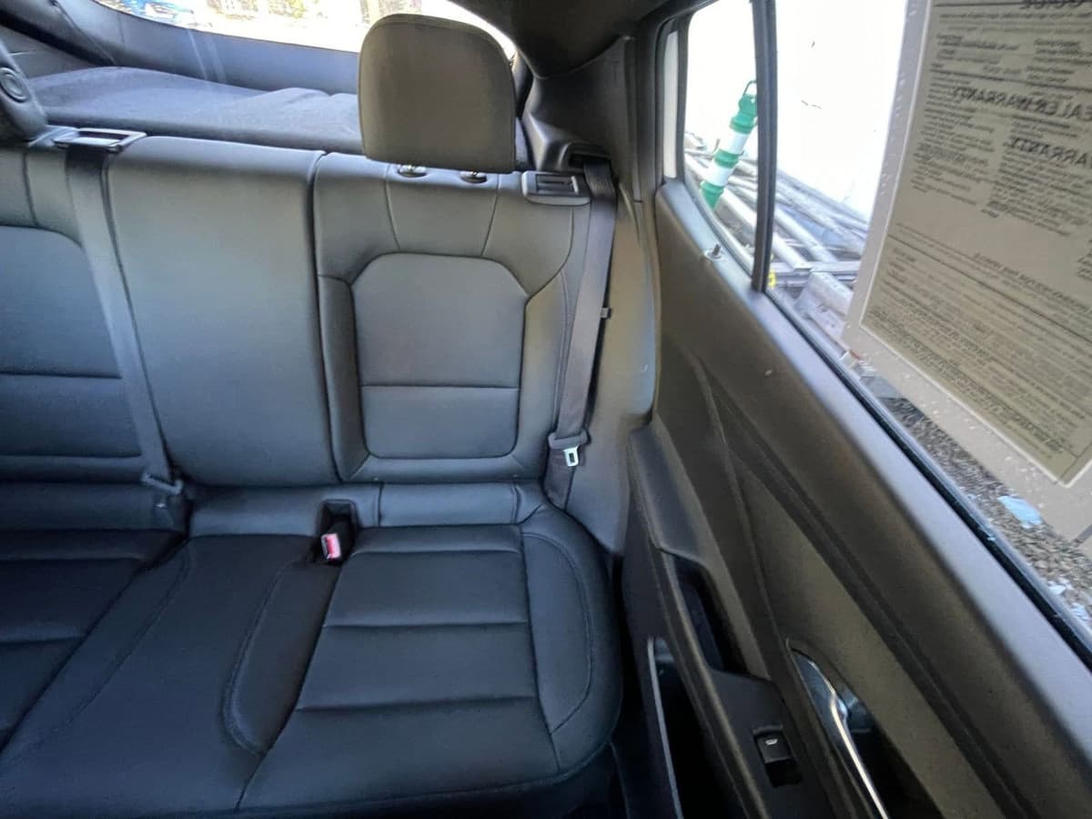 2025 Buick Envista - Image 31