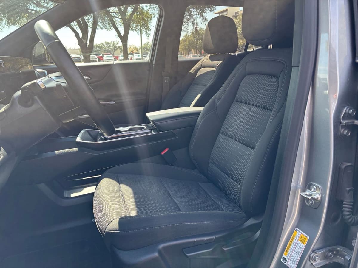 2025 Chevrolet Equinox - Image 22