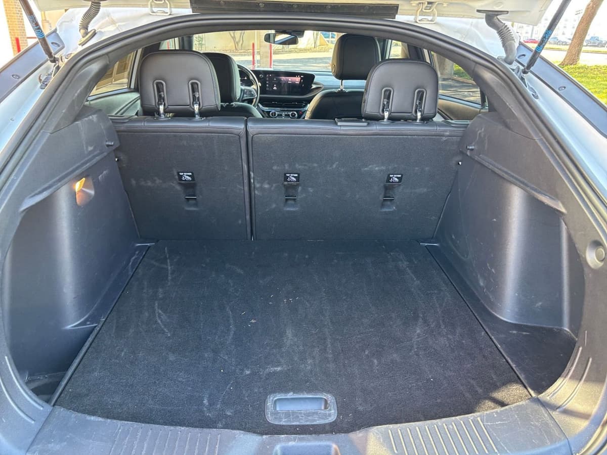 2025 Buick Envista - Image 25