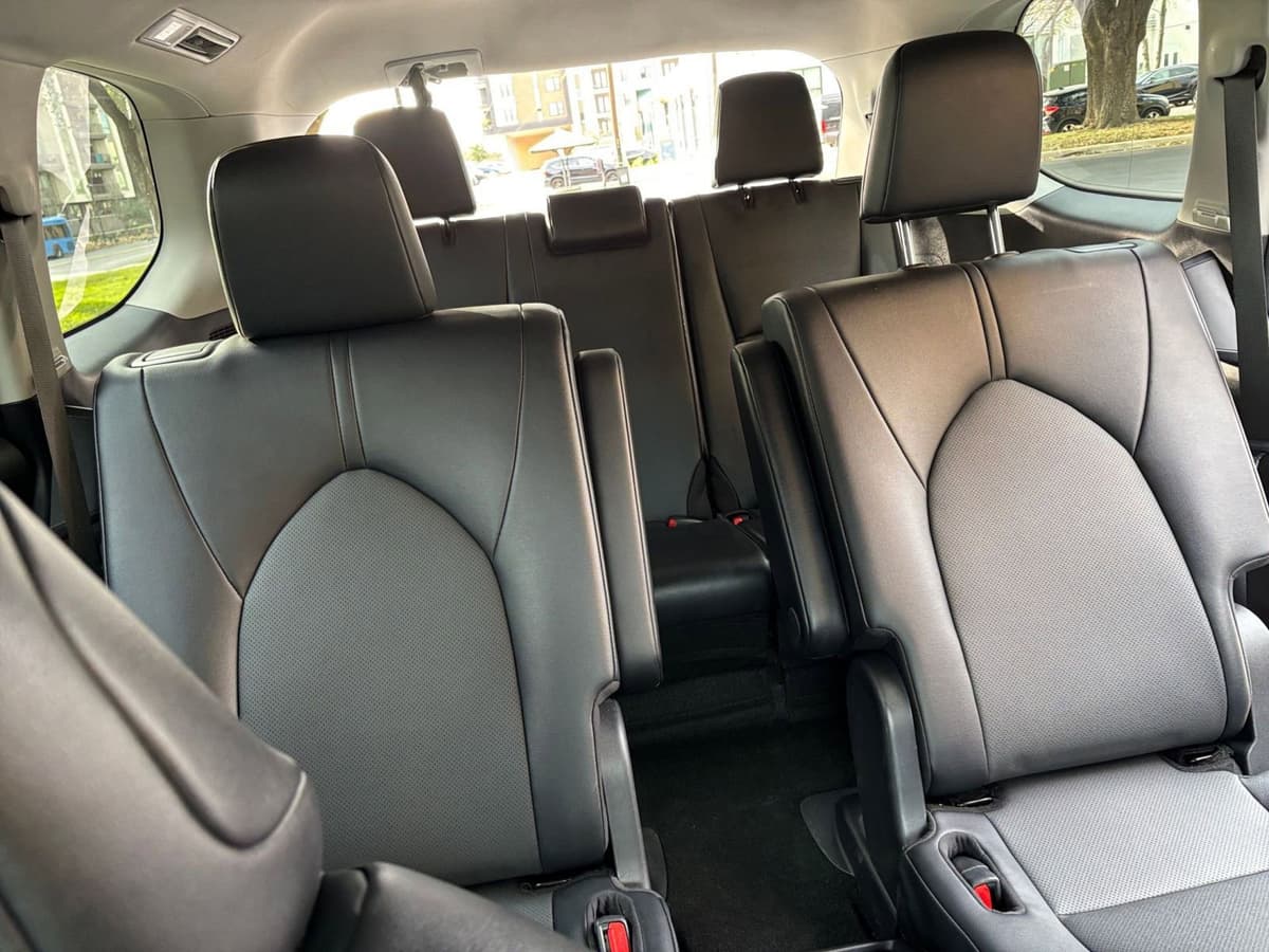 2025 Toyota Grand Highlander - Image 31