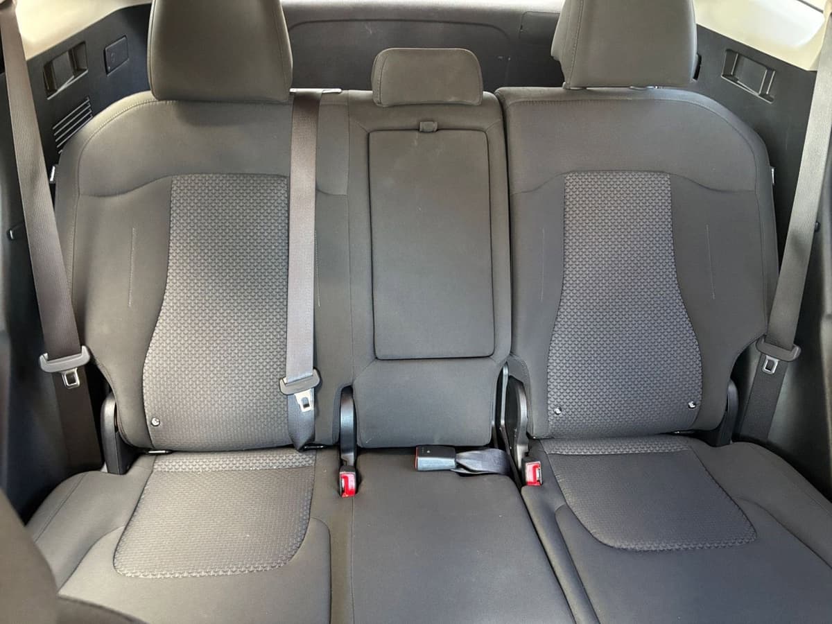 2025 Kia Sportage - Image 33