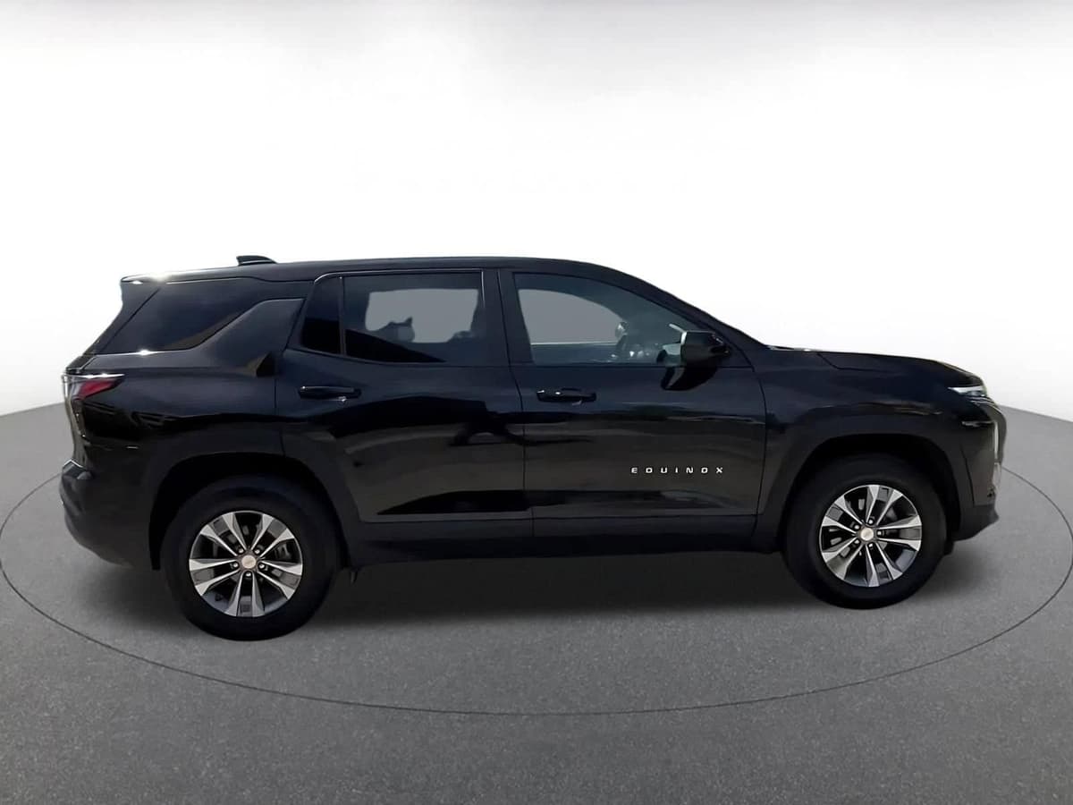 2025 Chevrolet Equinox - Image 16