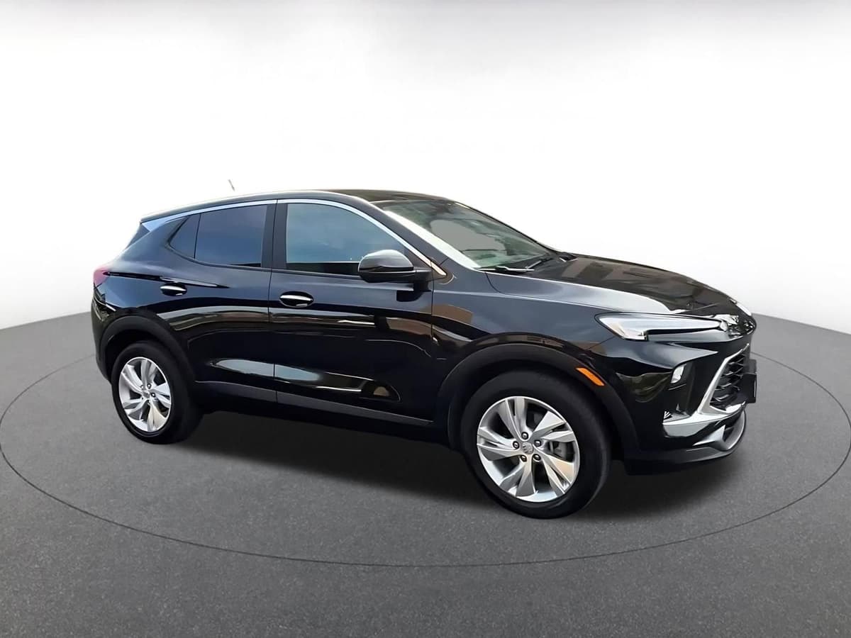 2025 Buick Encore GX - Image 2