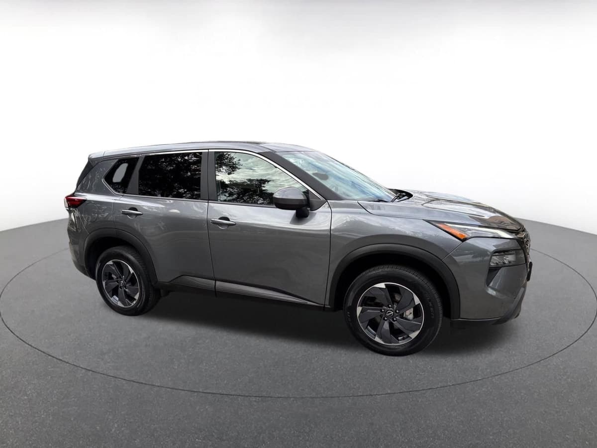 2025 Nissan Rogue - Image 1