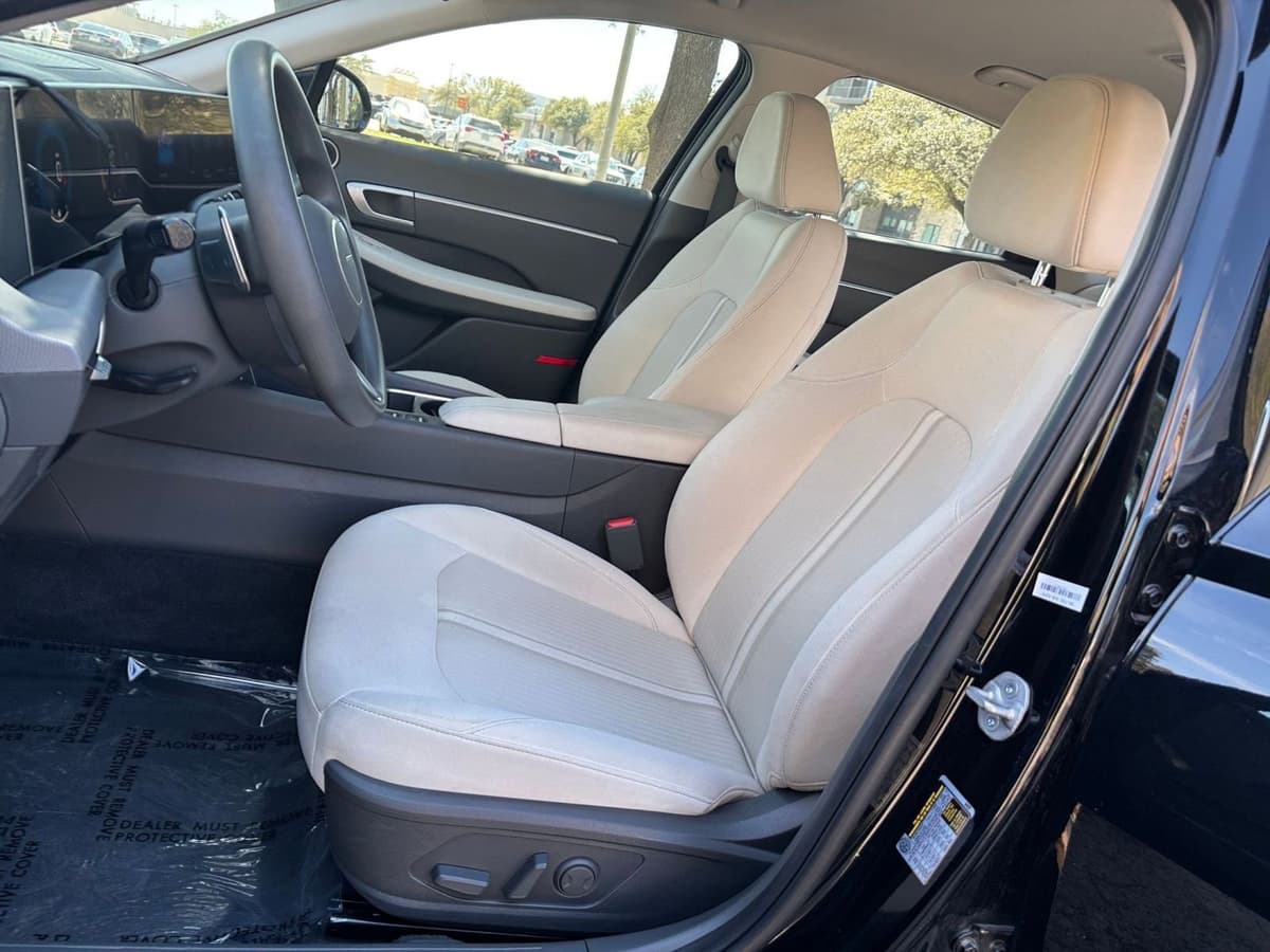2025 Hyundai Sonata - Image 22