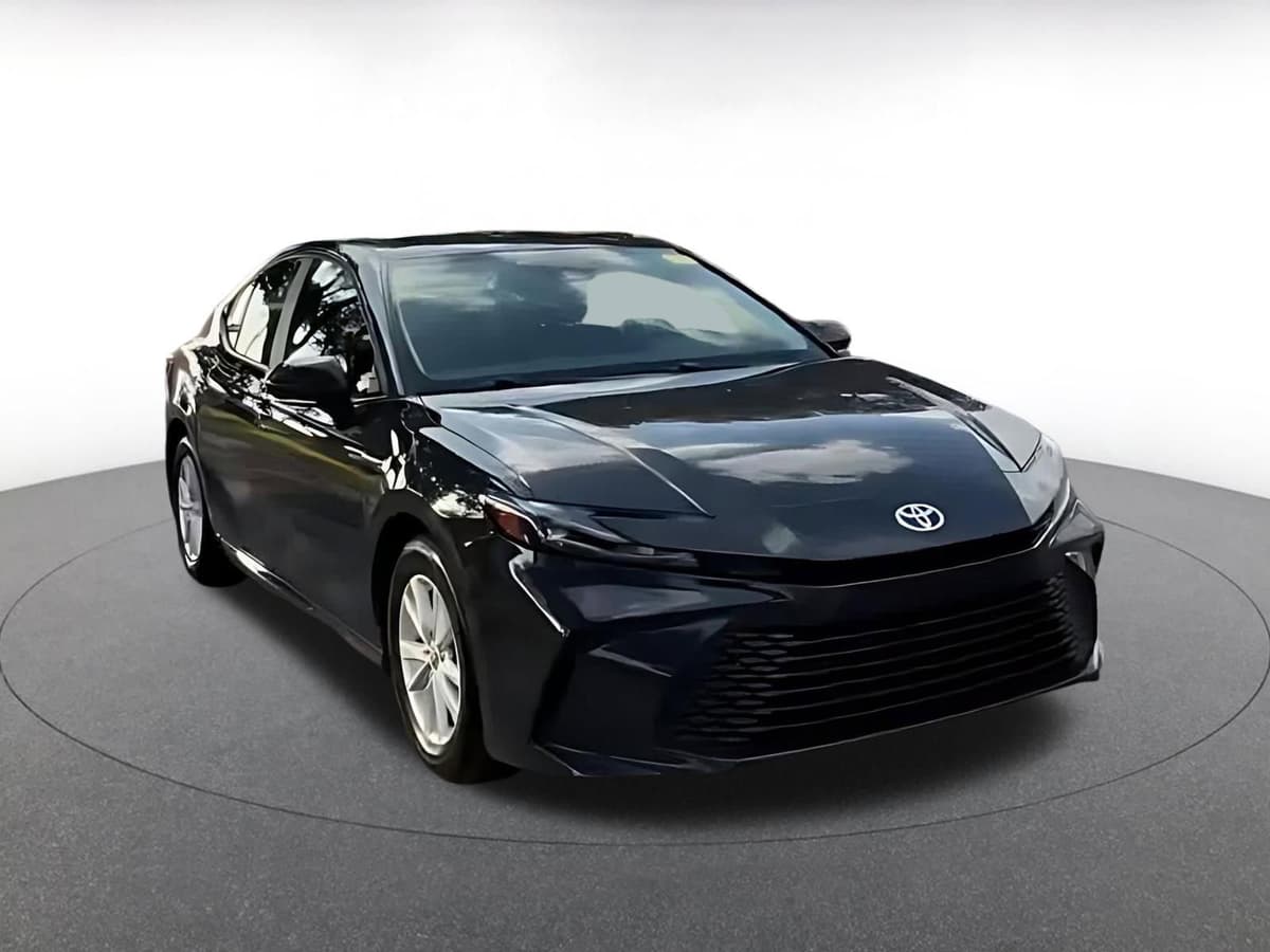 2025 Toyota Camry - Image 3