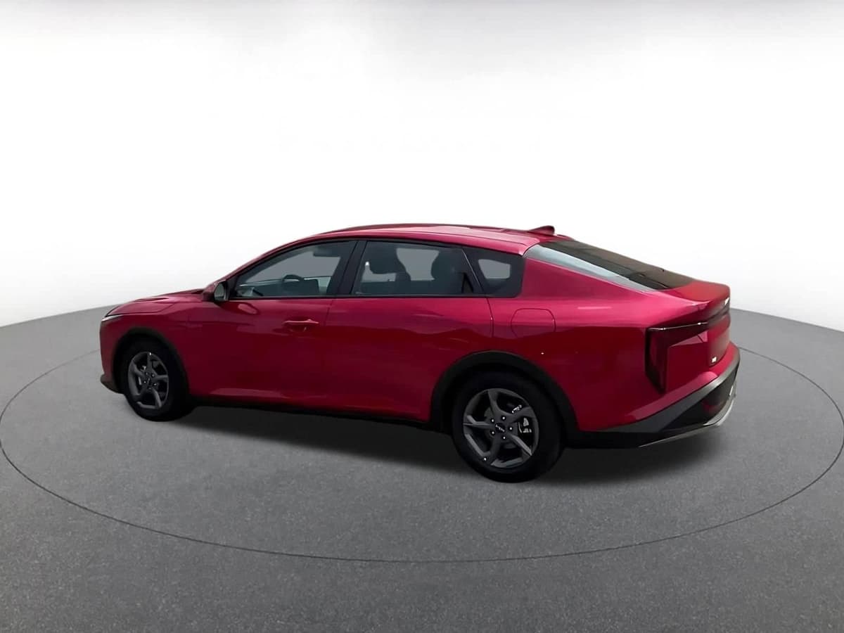 2025 Kia K4 - Image 10