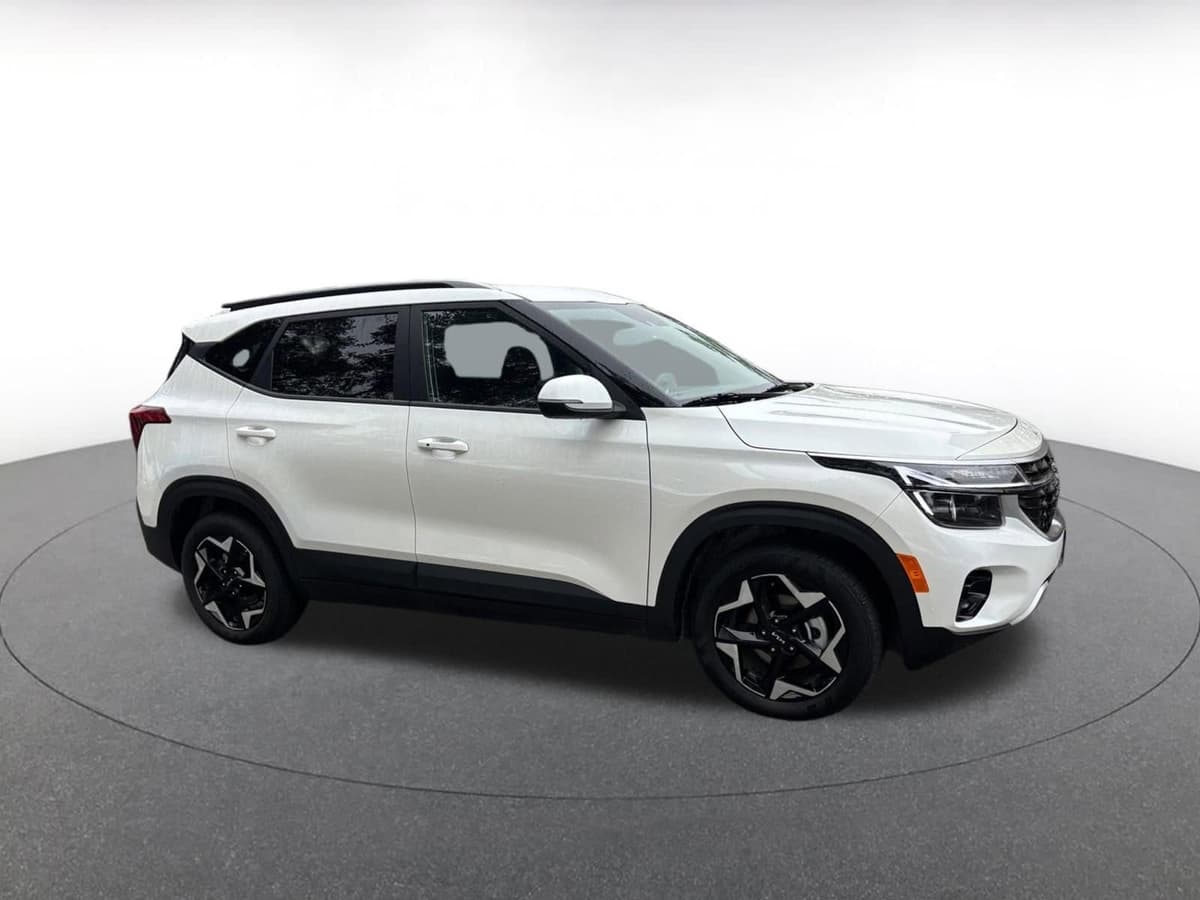 2025 Kia Seltos - Image 1