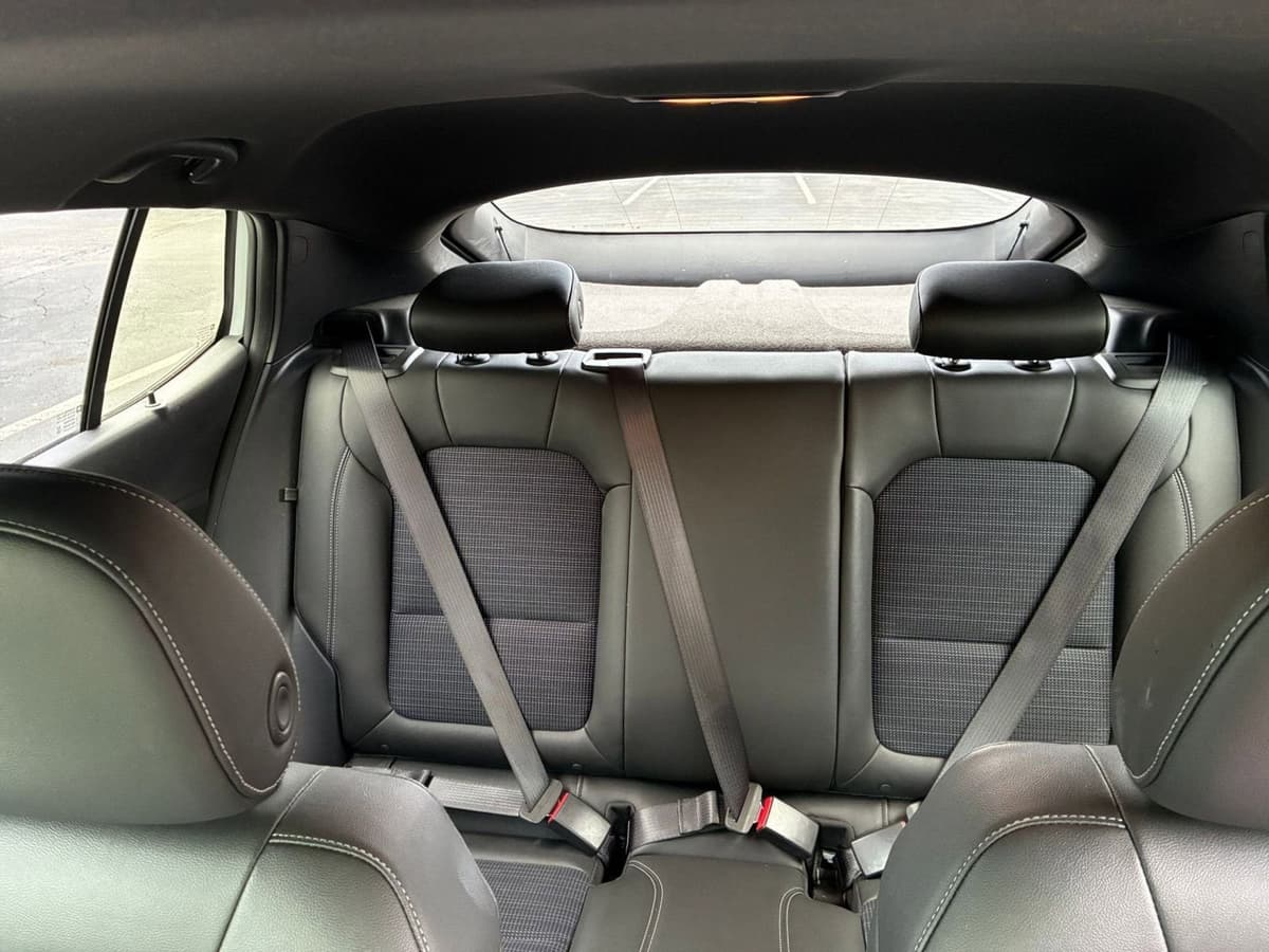 2025 Buick Envista - Image 36