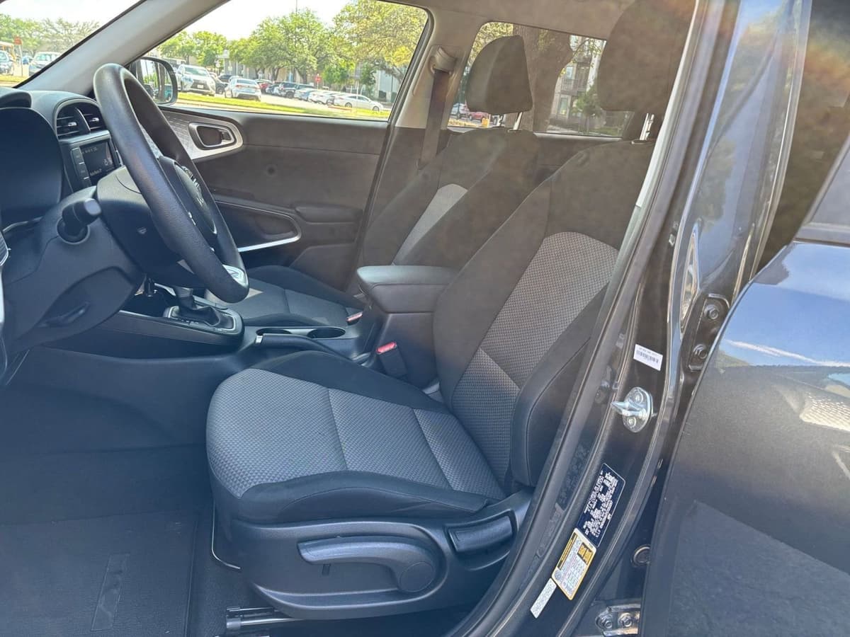 2025 Kia Soul - Image 22