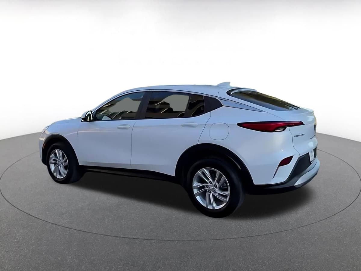 2025 Buick Envista - Image 8