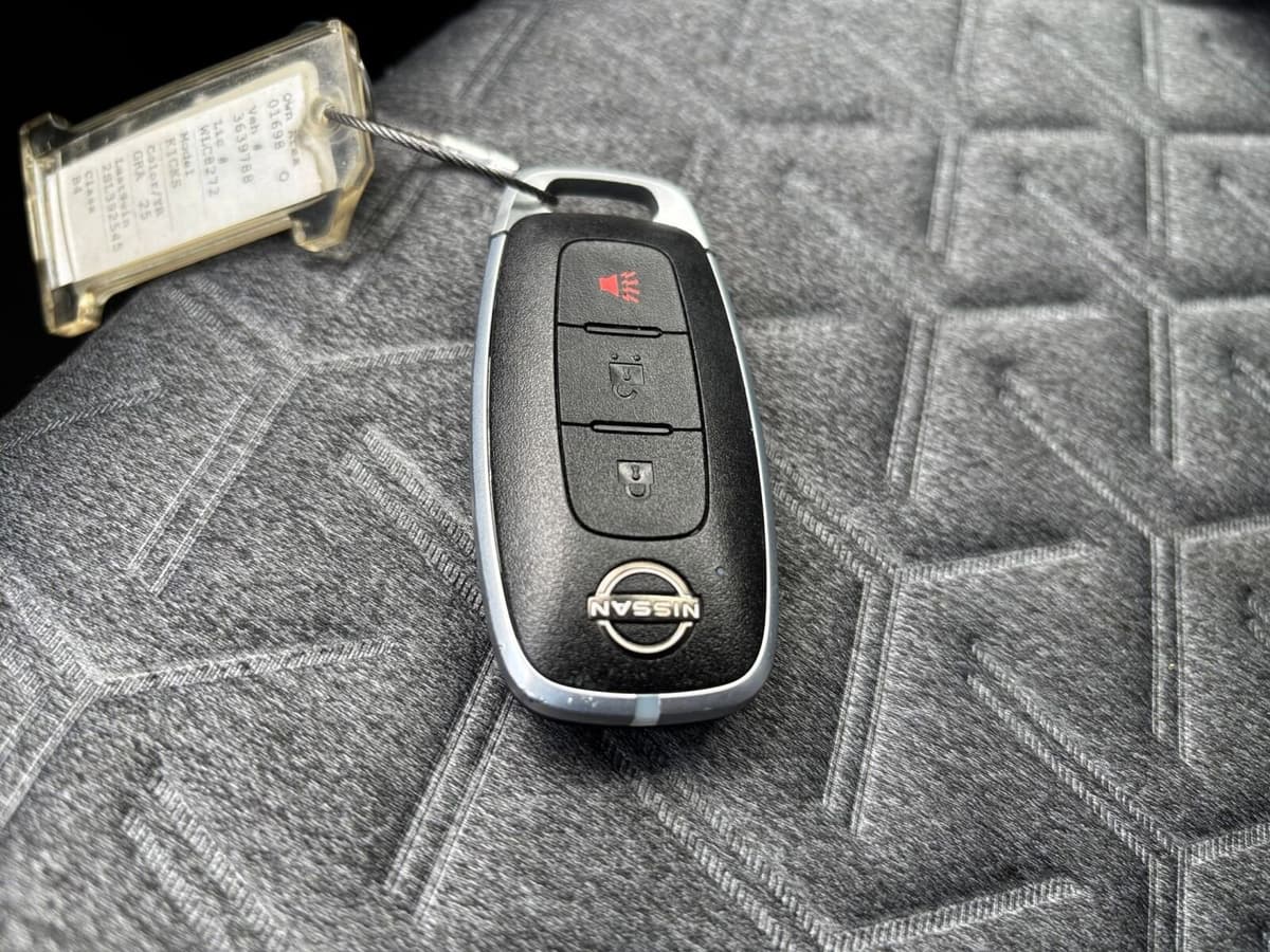 2025 Nissan Kicks - Image 18