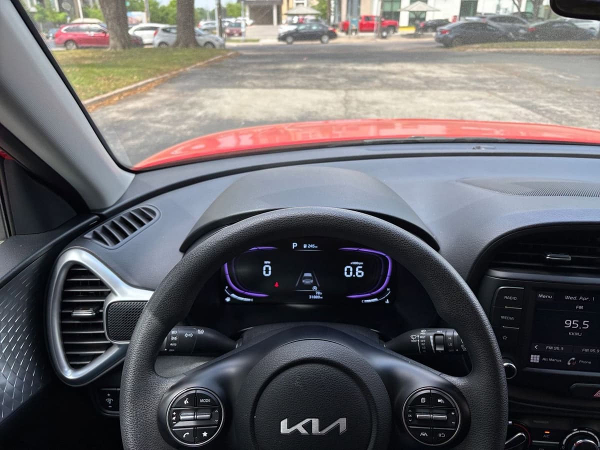 2025 Kia Soul - Image 29
