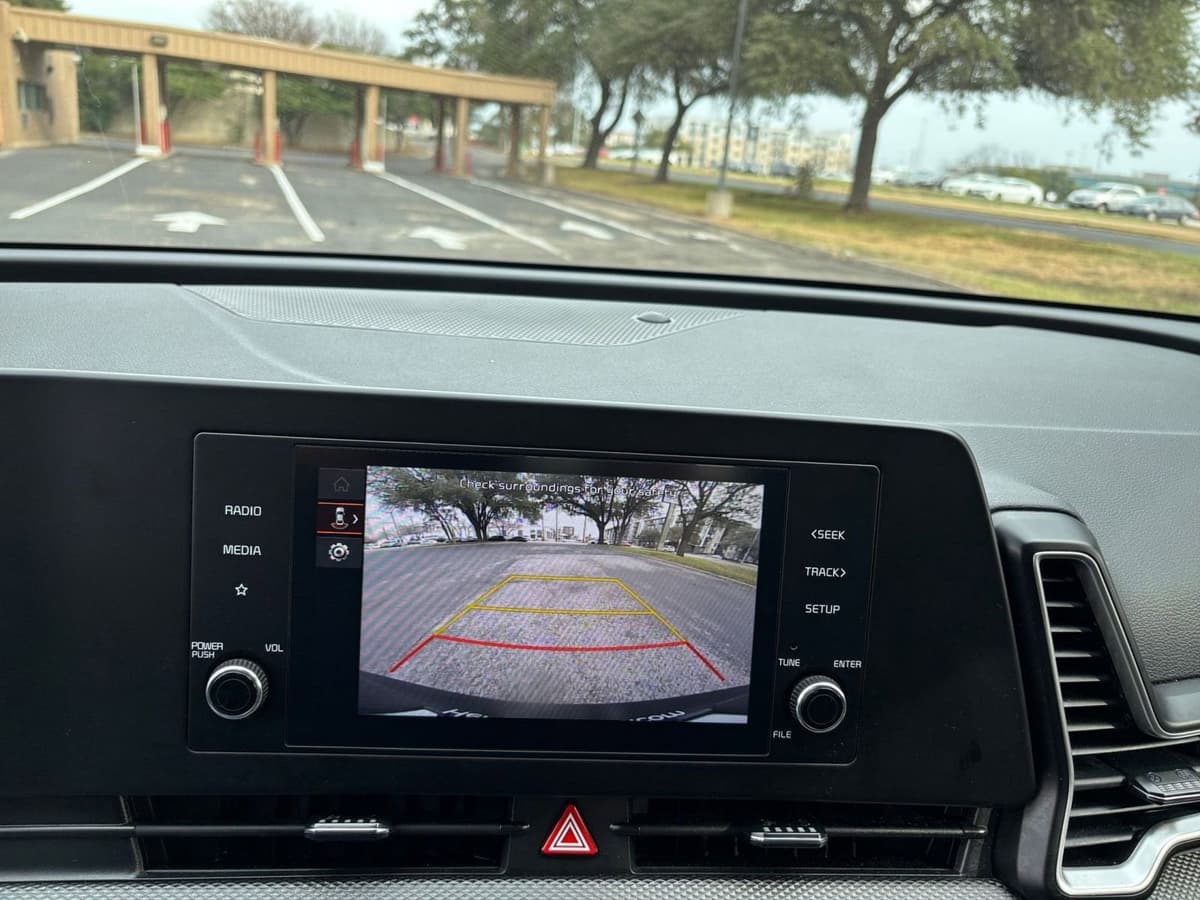 2025 Kia Sportage - Image 20