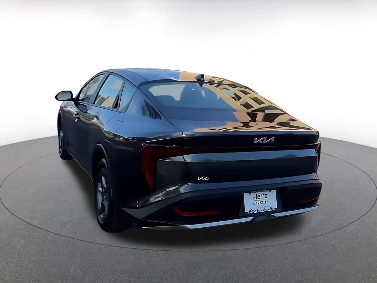 2025 Kia K4 - Image 11