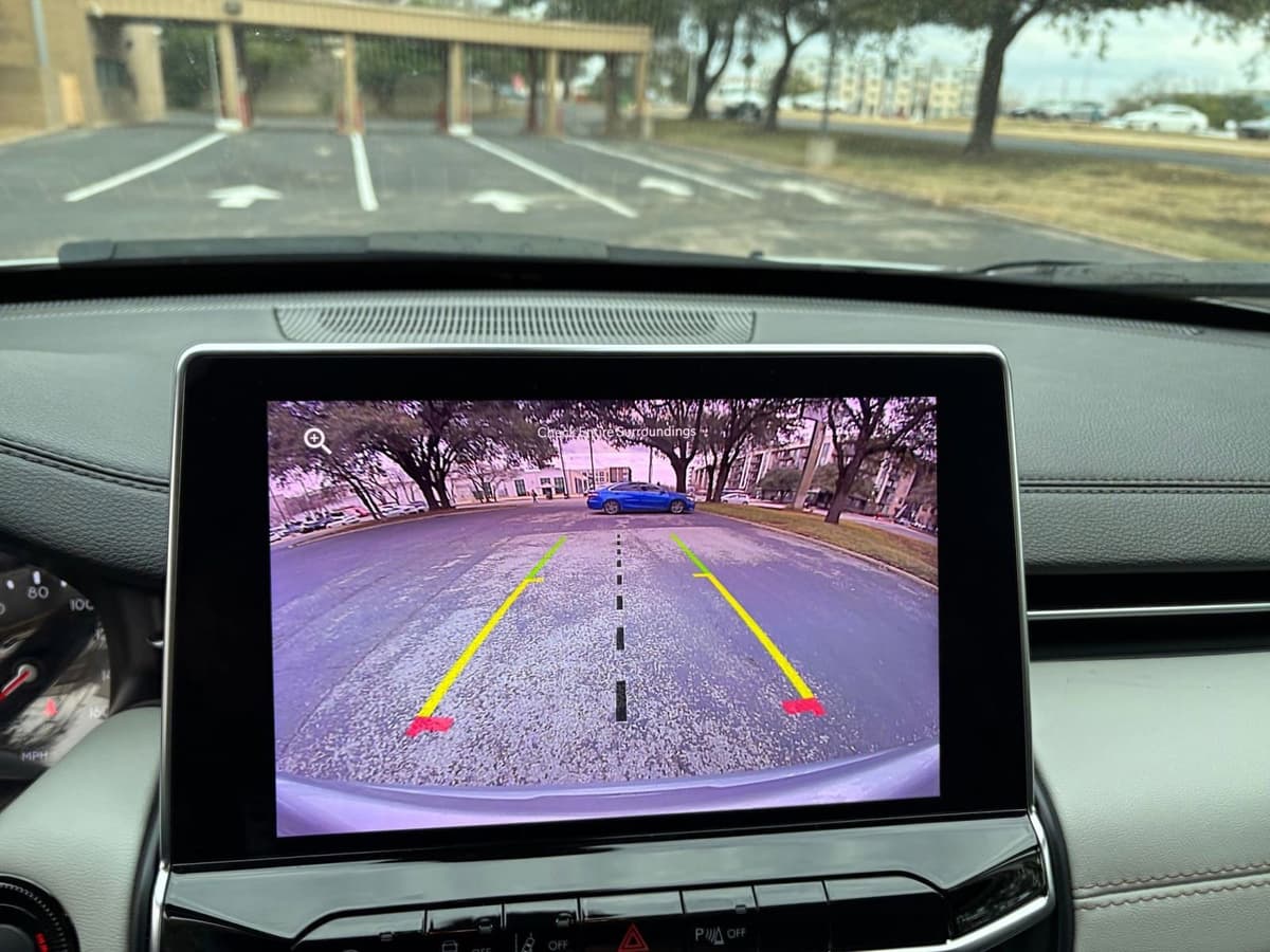 2025 Jeep Compass - Image 20