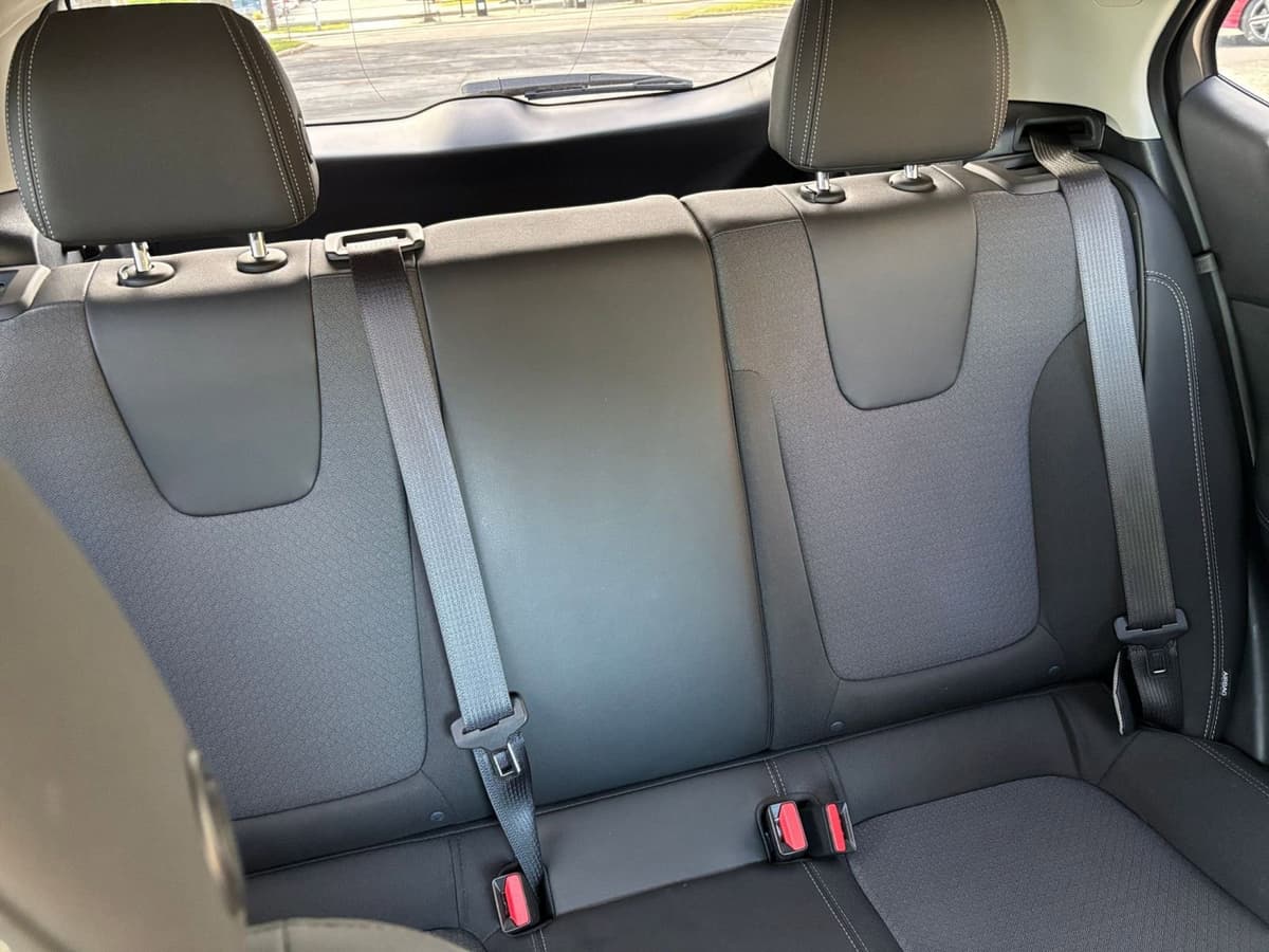 2025 Buick Encore GX - Image 32