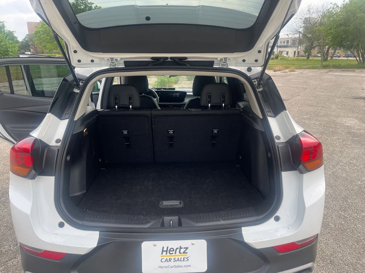 2025 Buick Encore GX - Image 29